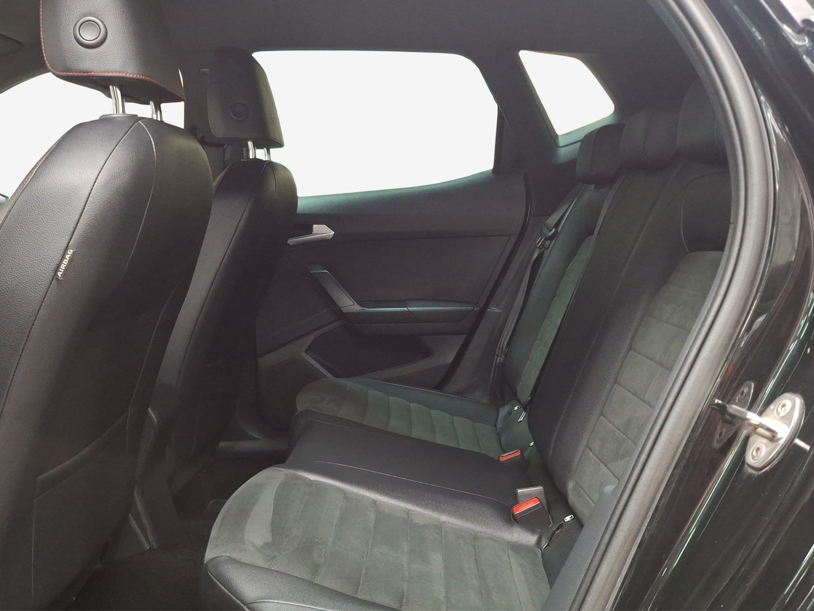 SEAT Arona 1.0 TSI Eco Hola FR DSG-image-11