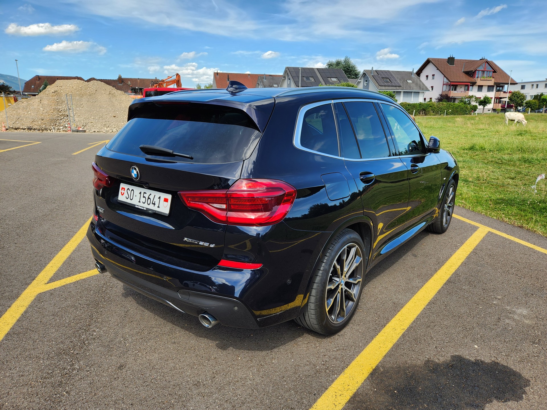 BMW 30d xDrive M-Sport Steptronic-image-1