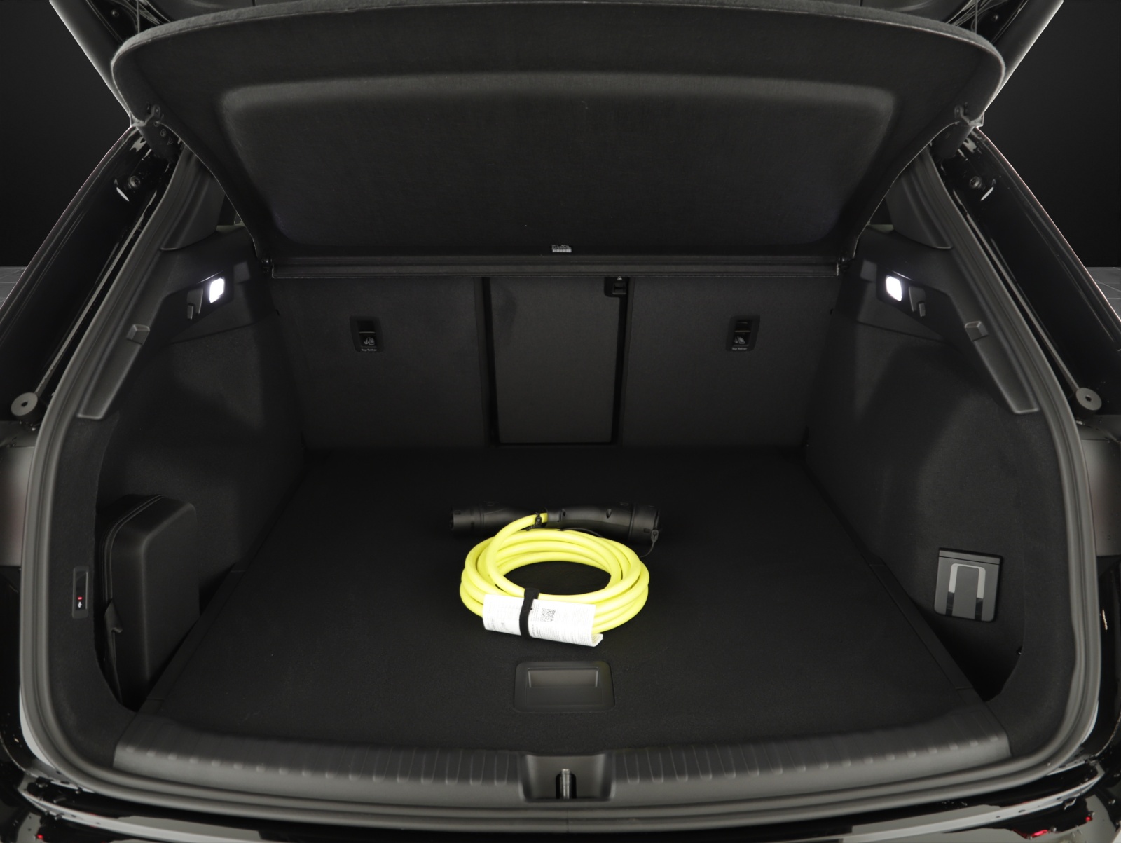 AUDI Q4 e-tron SUV quattro-image-12