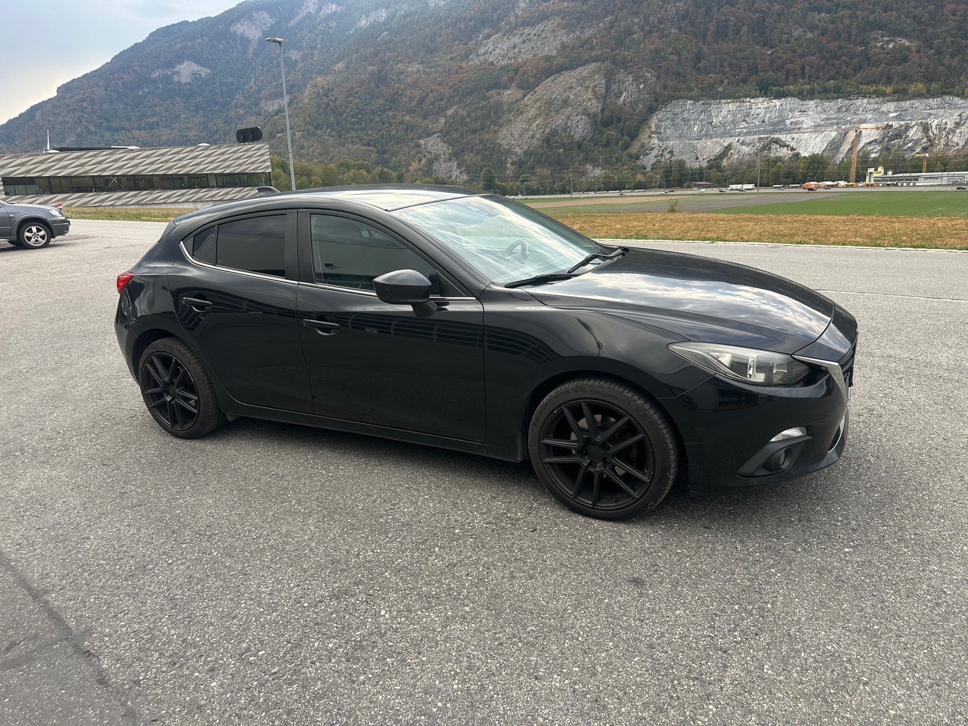 MAZDA 3 2.2 16V CD Revolution-image-8