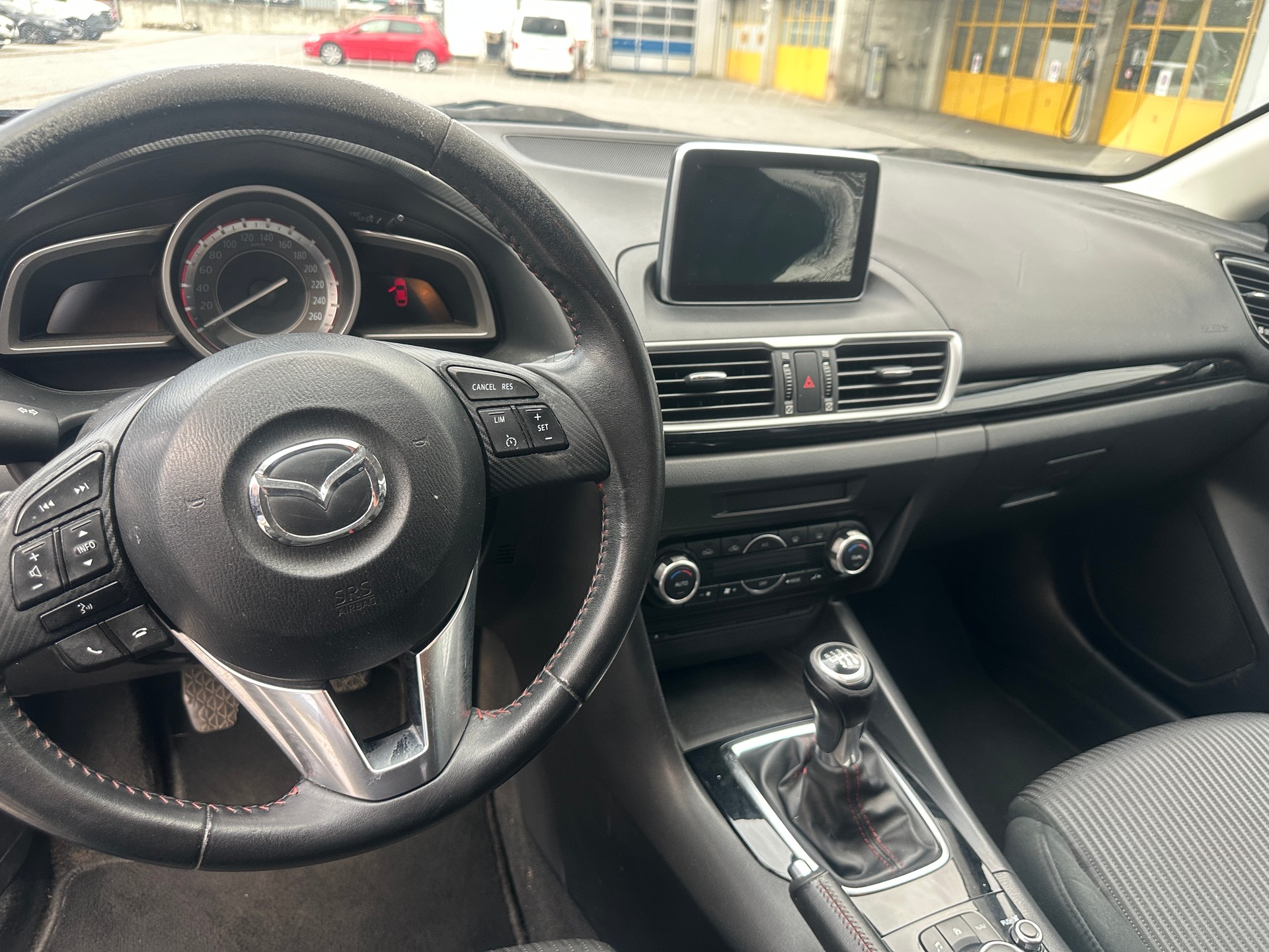 MAZDA 3 2.2 16V CD Revolution-image-4