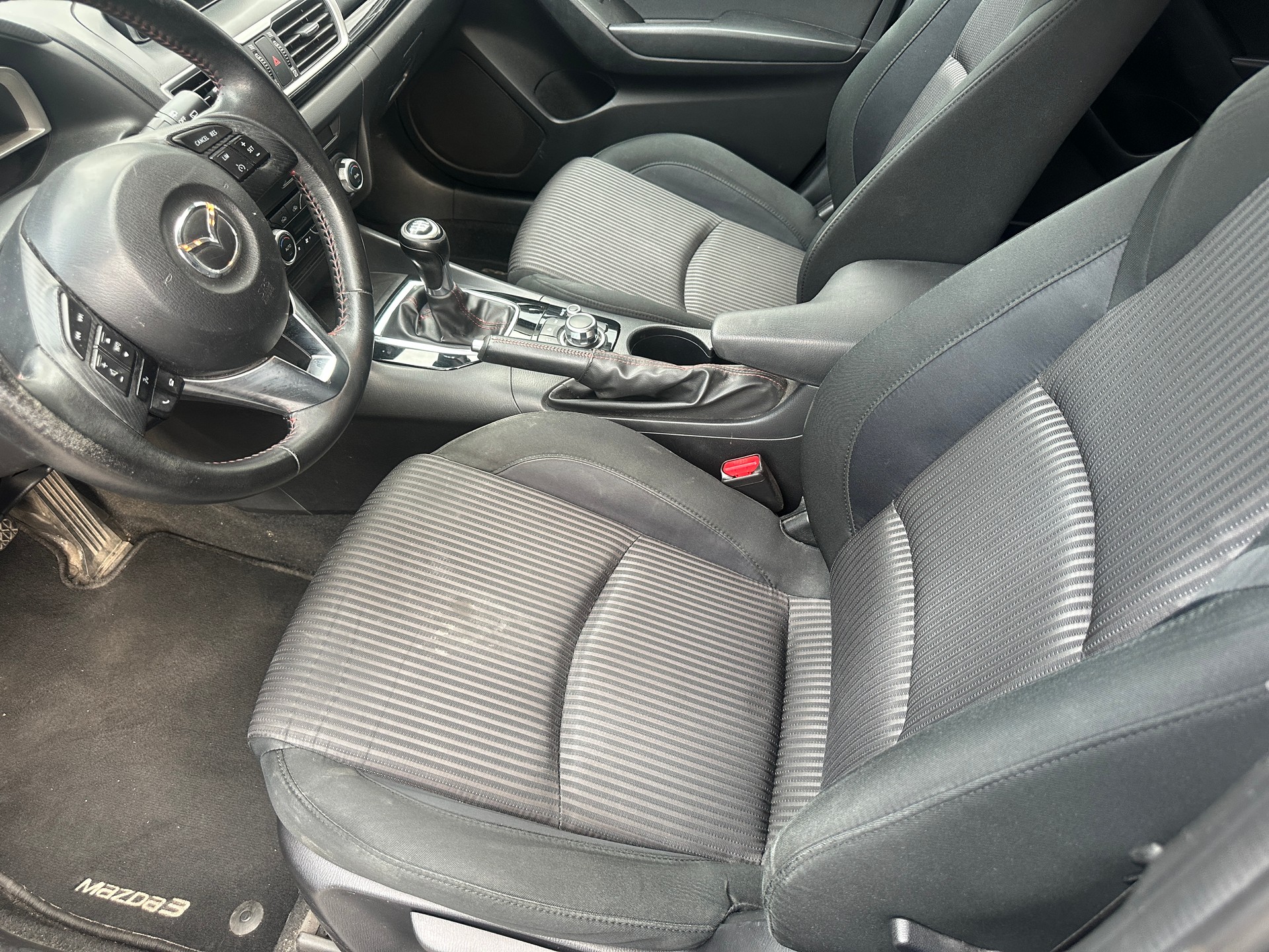 MAZDA 3 2.2 16V CD Revolution-image-3