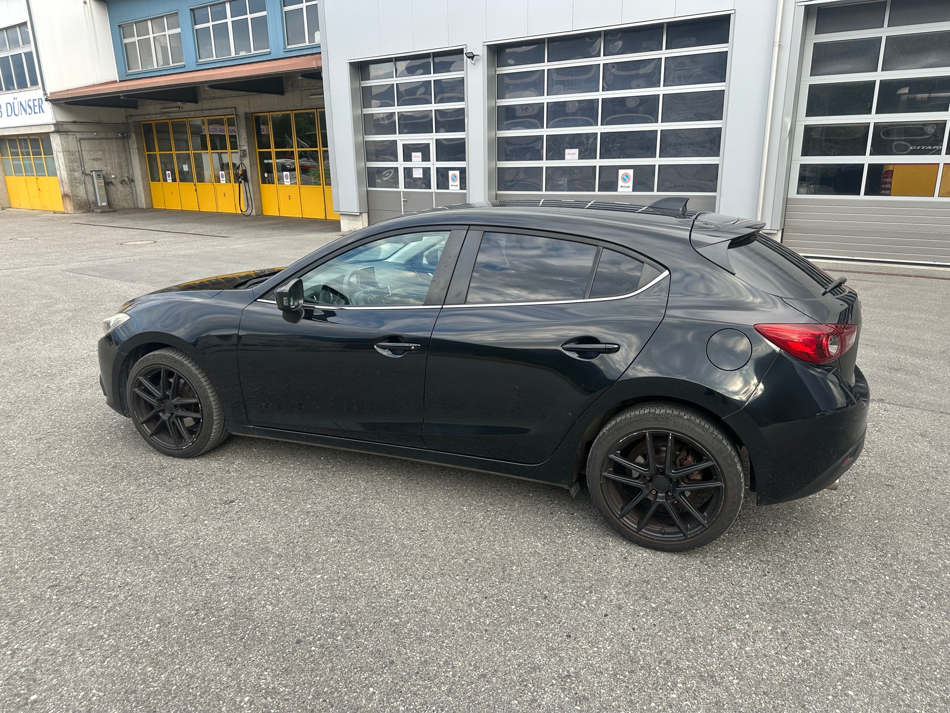 MAZDA 3 2.2 16V CD Revolution-image-5