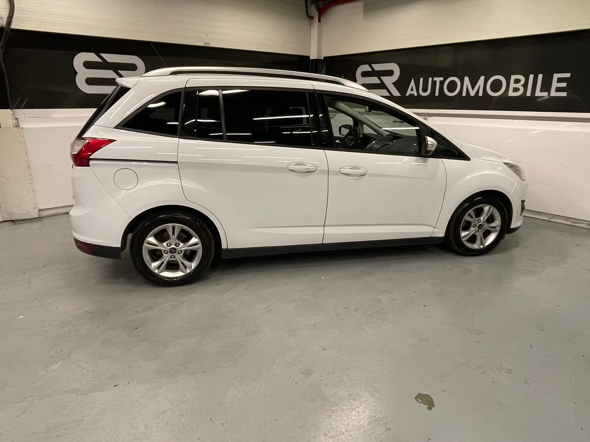 FORD Grand C-Max 1.0 SCTi Titanium 6-Plätze-image-6