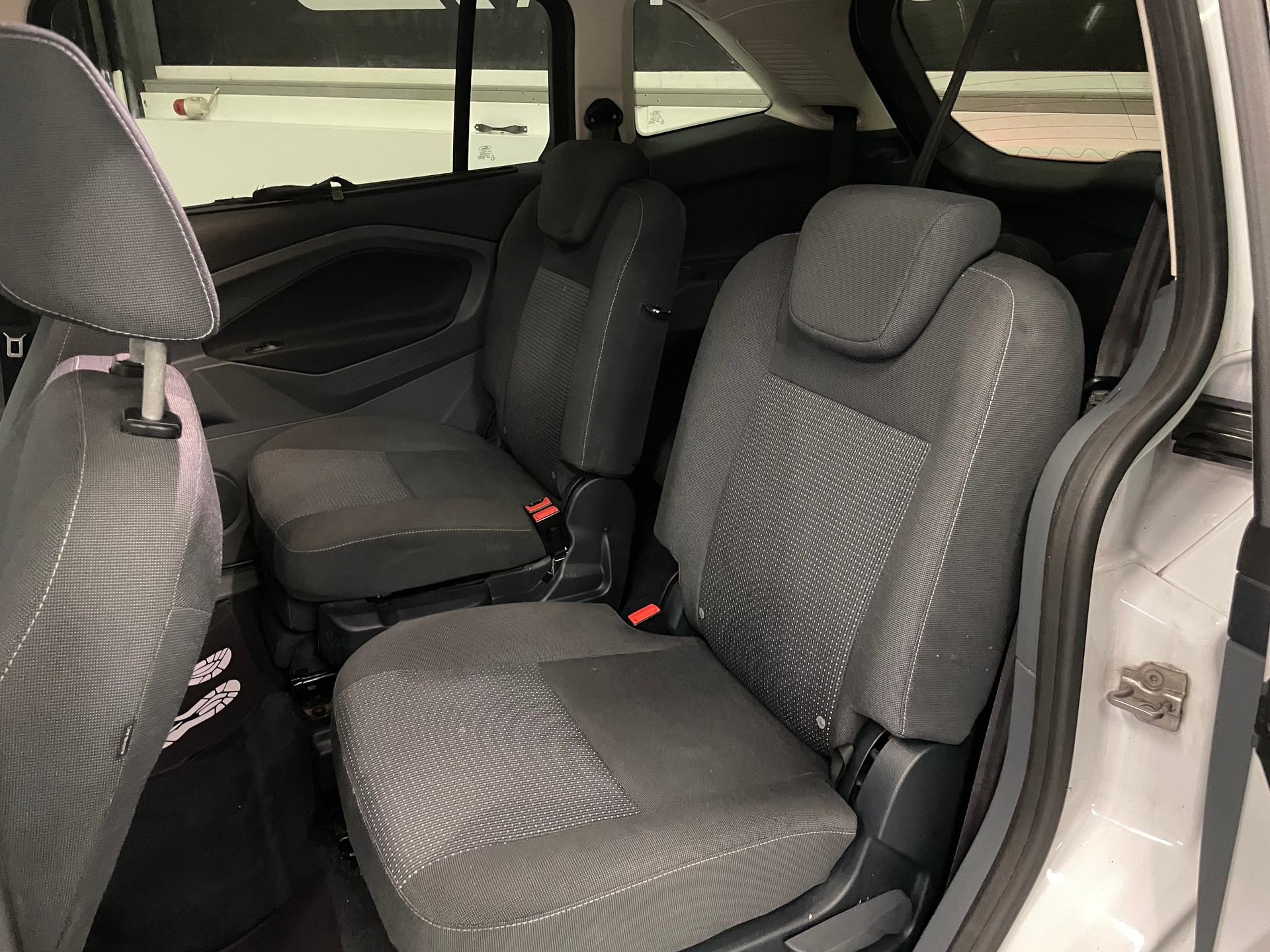 FORD Grand C-Max 1.0 SCTi Titanium 6-Plätze-image-13