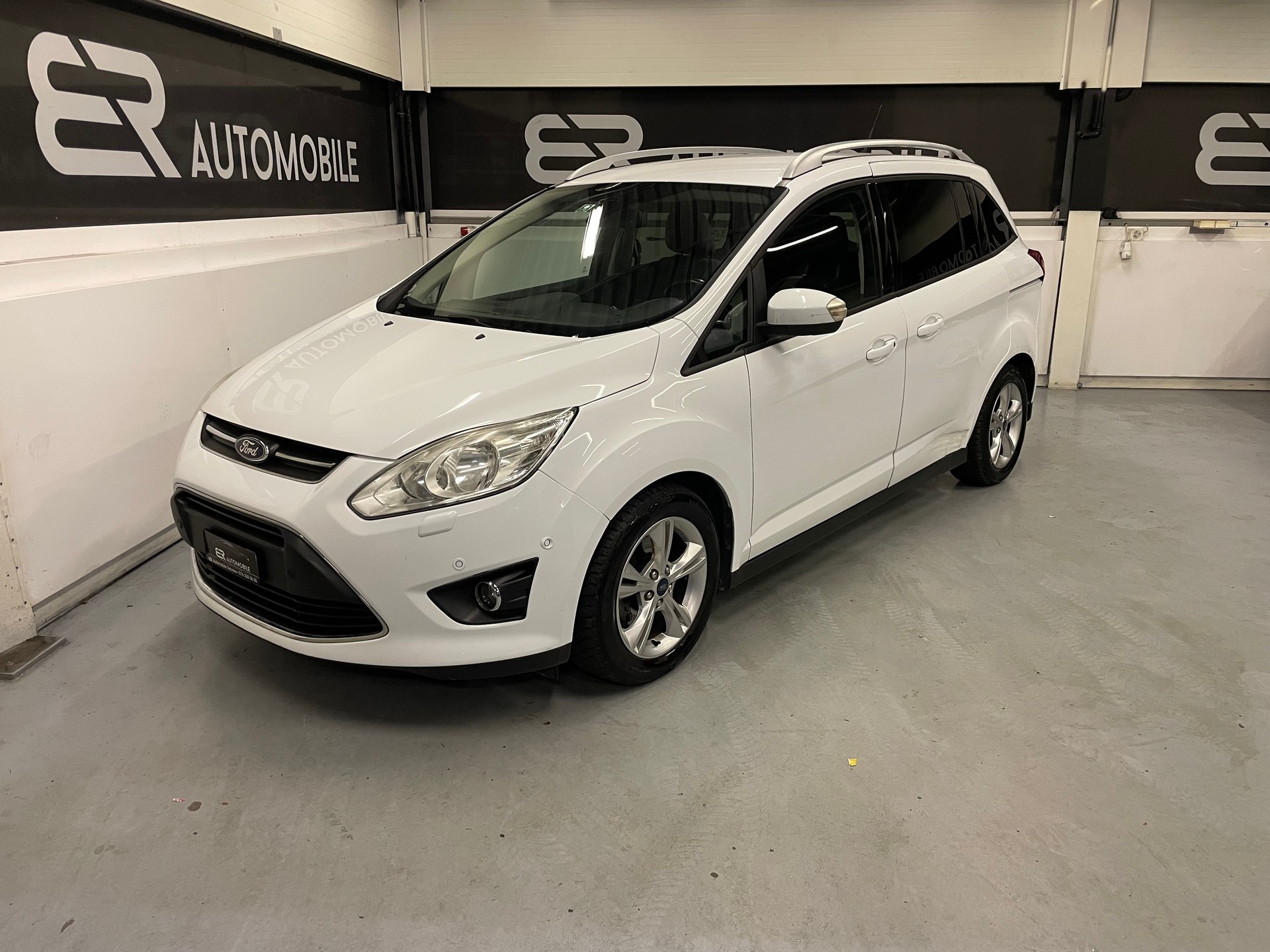 FORD Grand C-Max 1.0 SCTi Titanium 6-Plätze-image-0