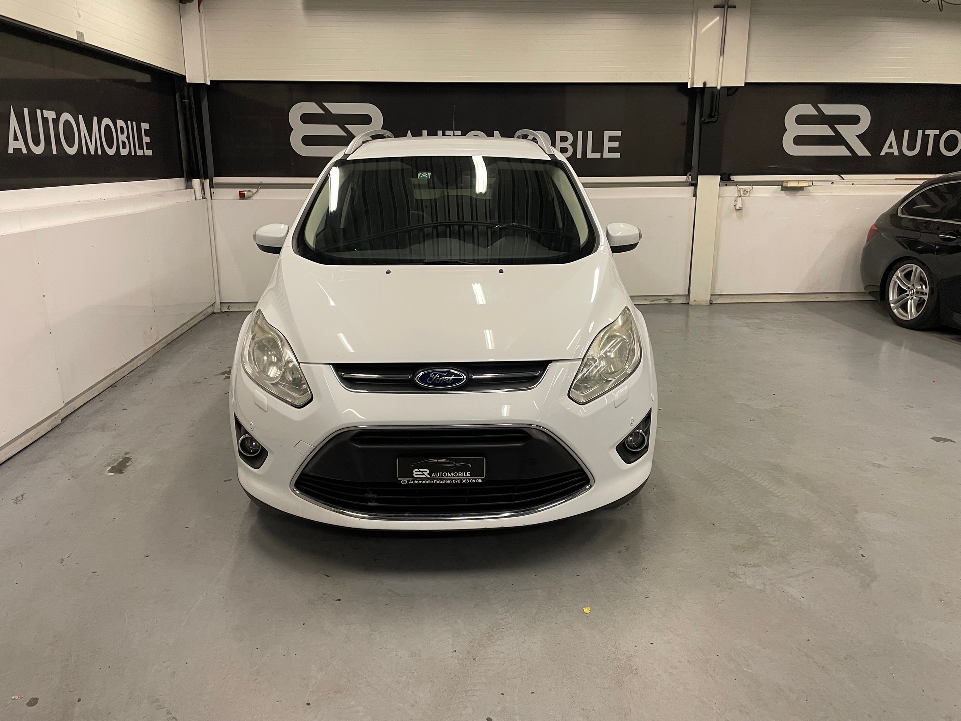 FORD Grand C-Max 1.0 SCTi Titanium 6-Plätze-image-4