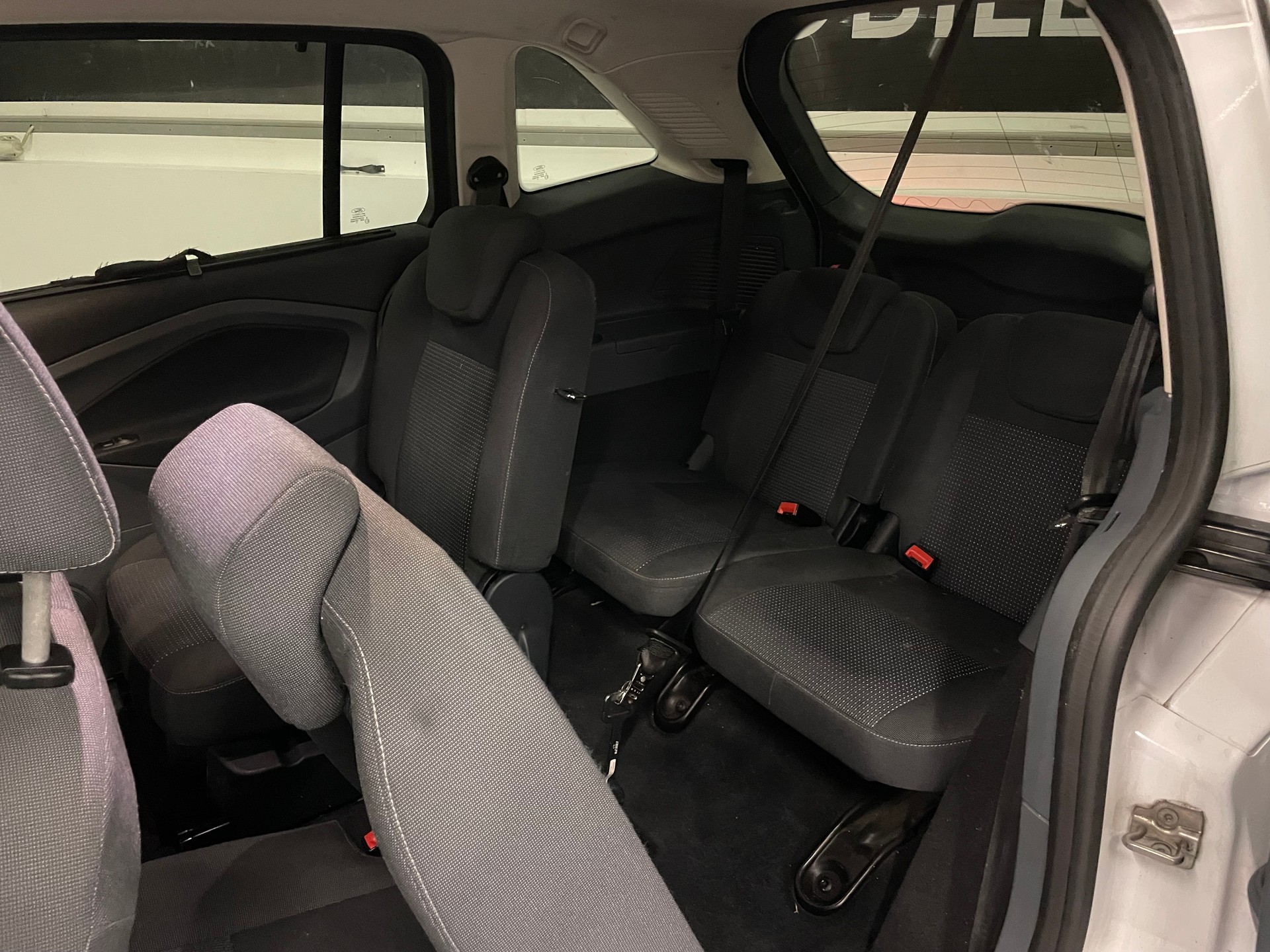 FORD Grand C-Max 1.0 SCTi Titanium 6-Plätze-image-12