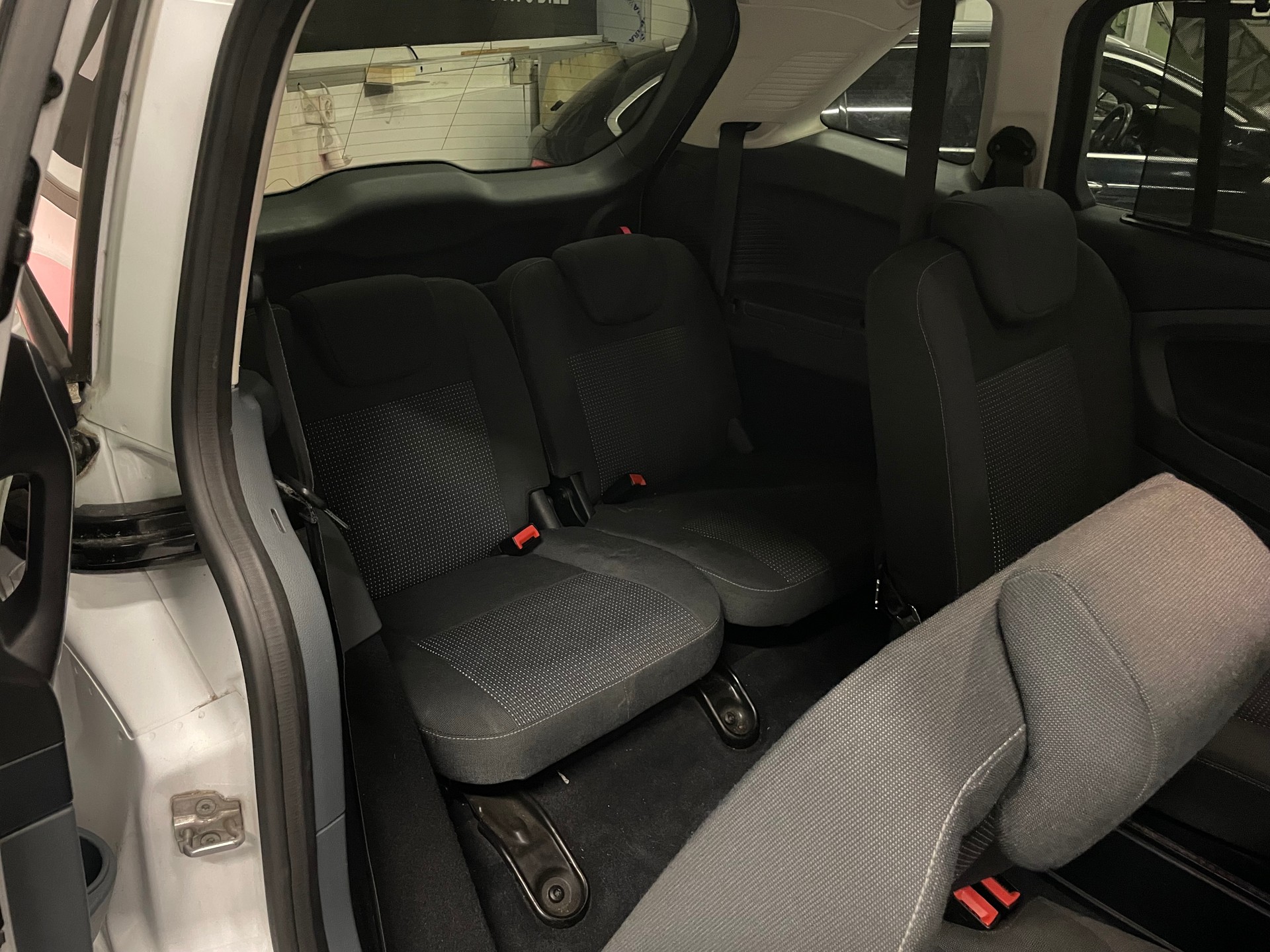 FORD Grand C-Max 1.0 SCTi Titanium 6-Plätze-image-15