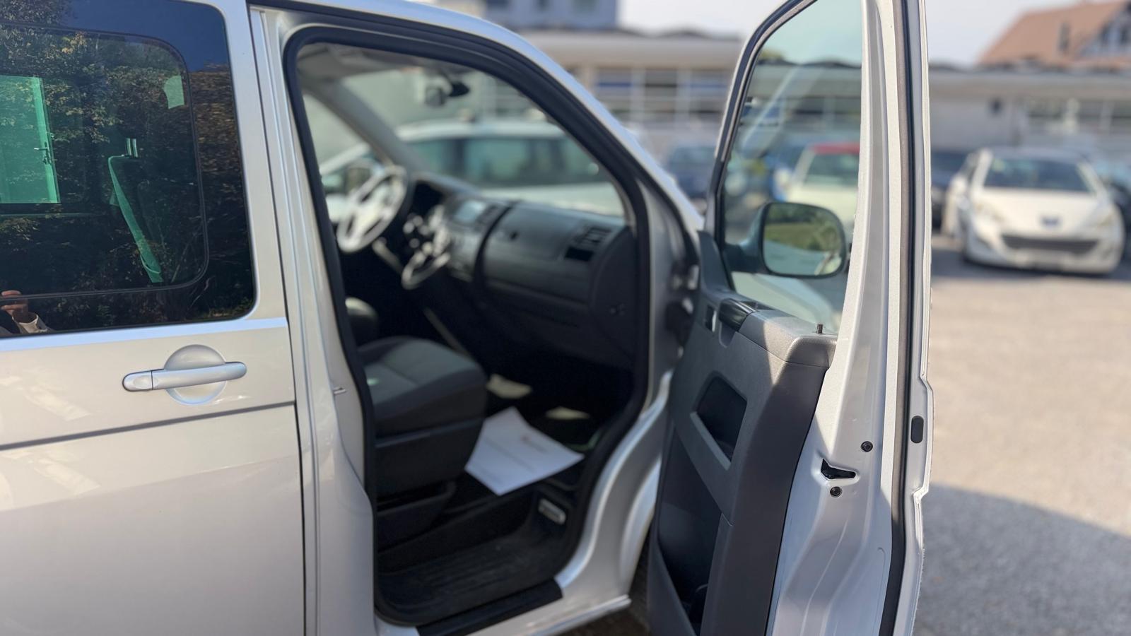 VW Caravelle TDI 4MOTION-image-11