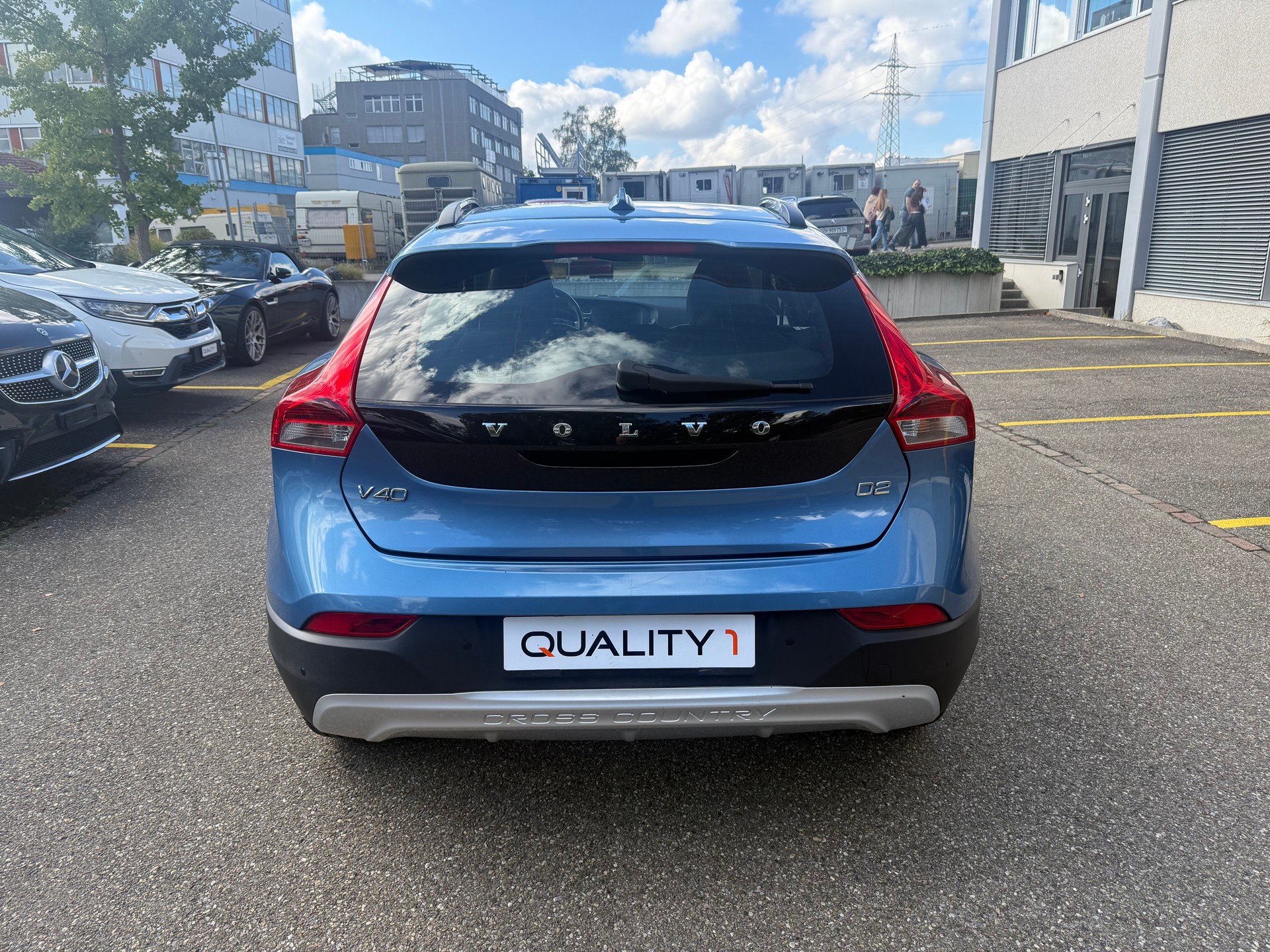 VOLVO V40 Cross Country D2-image-4