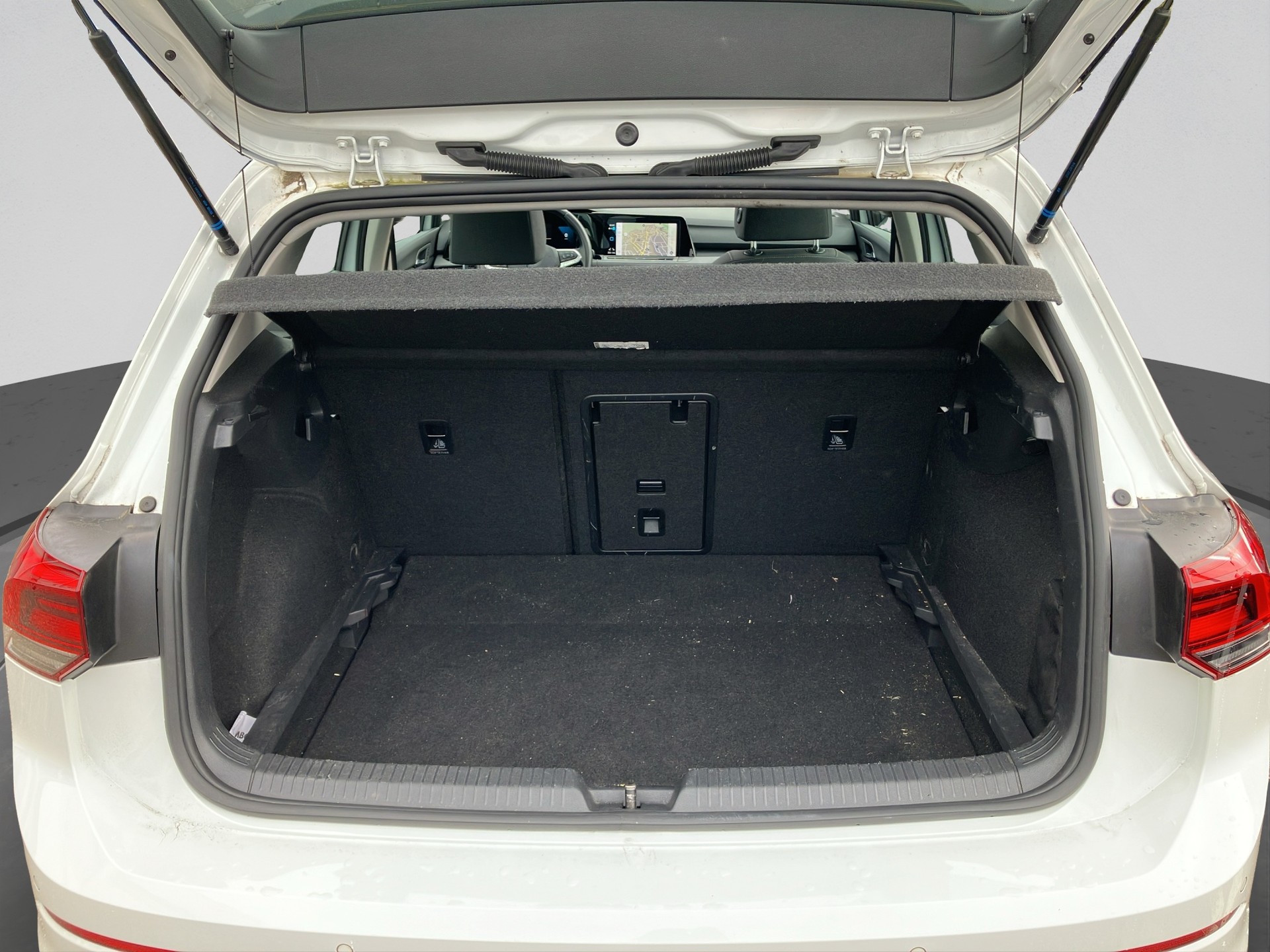 VW Golf 1.5 eTSI mHEV ACT Style DSG-image-15
