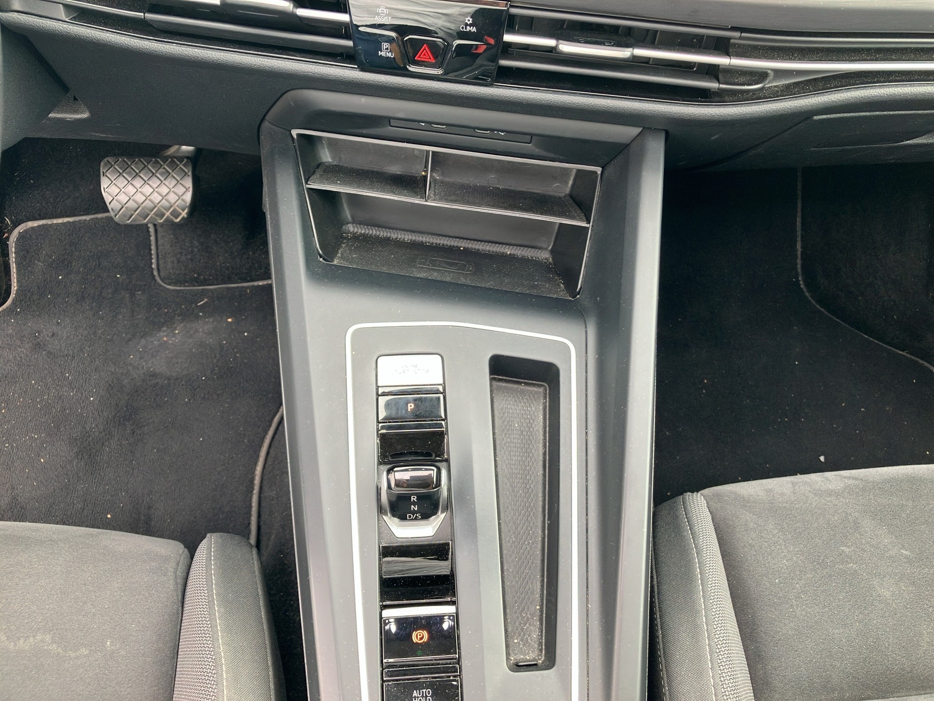 VW Golf 1.5 eTSI mHEV ACT Style DSG-image-11
