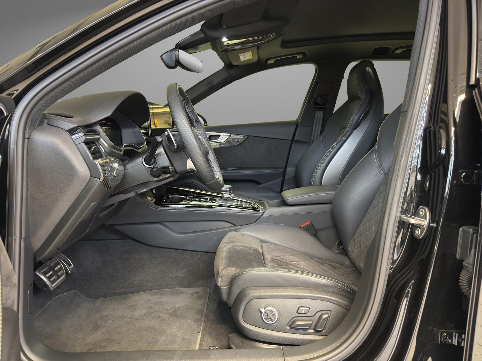 AUDI RS4 Avant 2.9 V6 TFSI quattro T-Tronic-image-11