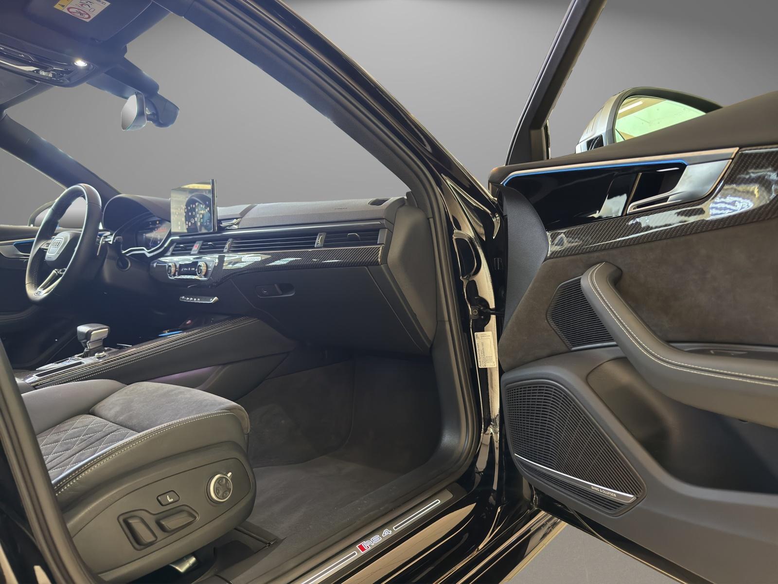 AUDI RS4 Avant 2.9 V6 TFSI quattro T-Tronic-image-20