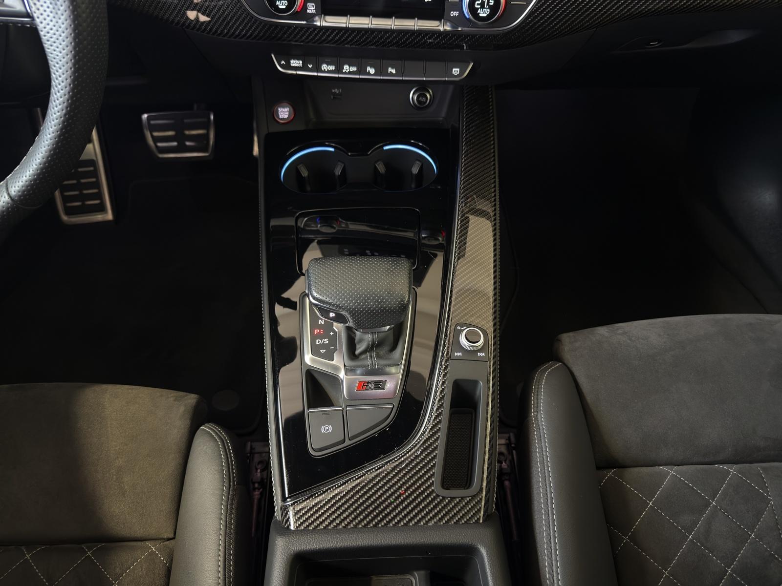 AUDI RS4 Avant 2.9 V6 TFSI quattro T-Tronic-image-15