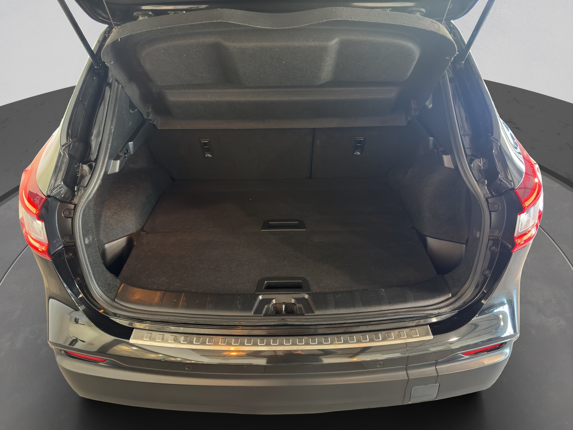 NISSAN Qashqai 1.6 dCi tekna+ ALL-MODE 4x4-image-14