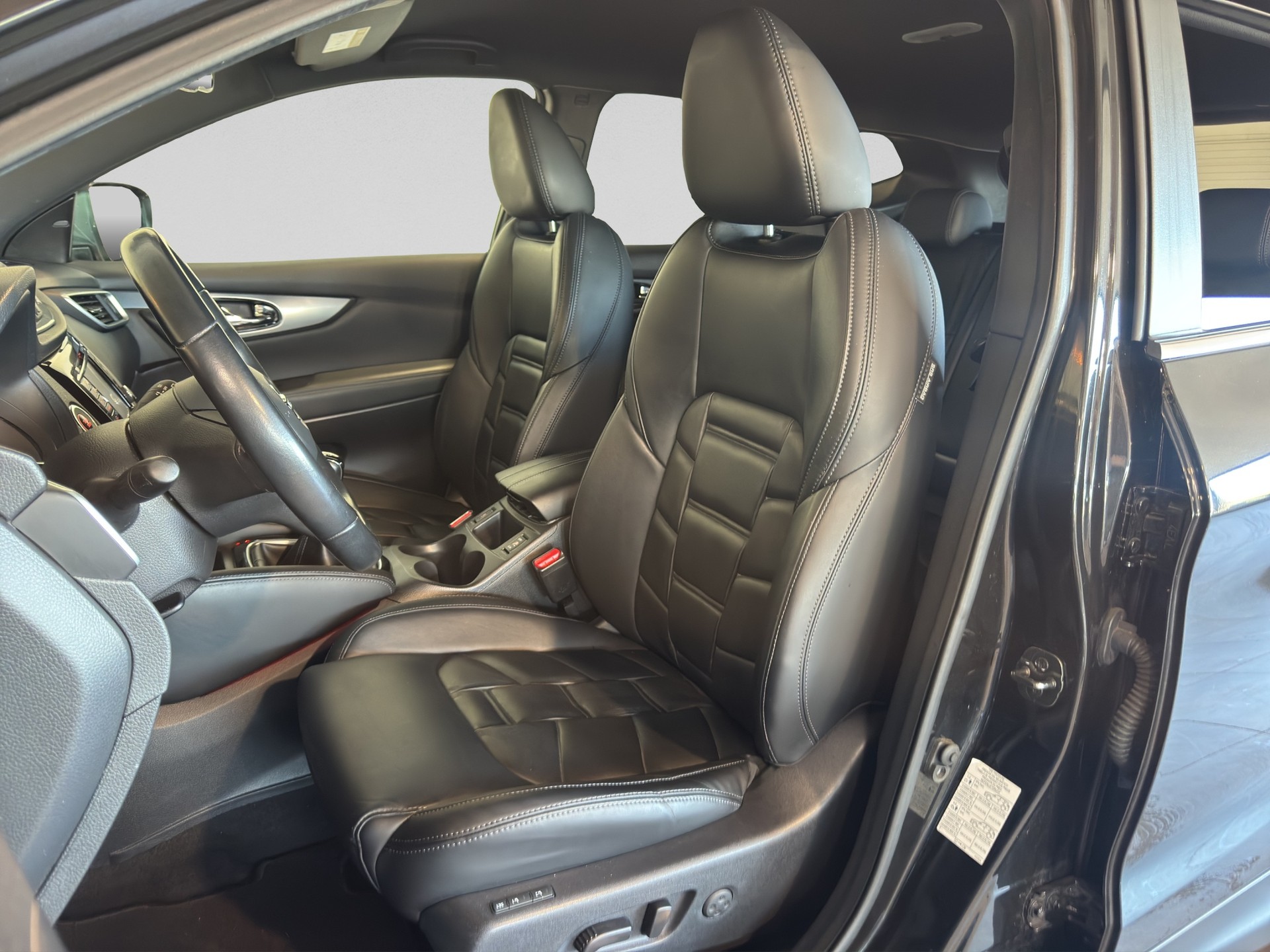 NISSAN Qashqai 1.6 dCi tekna+ ALL-MODE 4x4-image-6