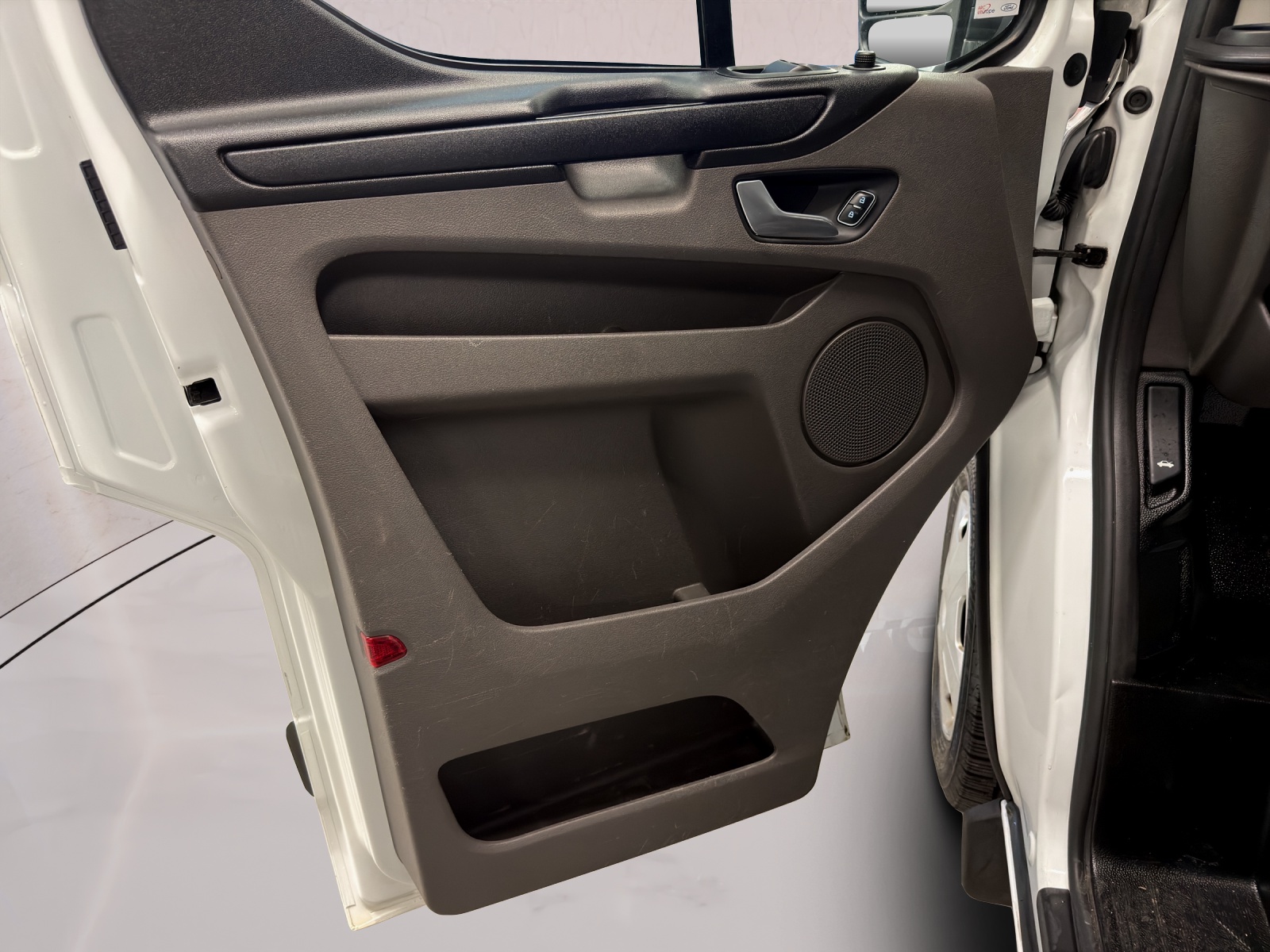 FORD Transit Custom Van 320 L2H1 Trend-image-13