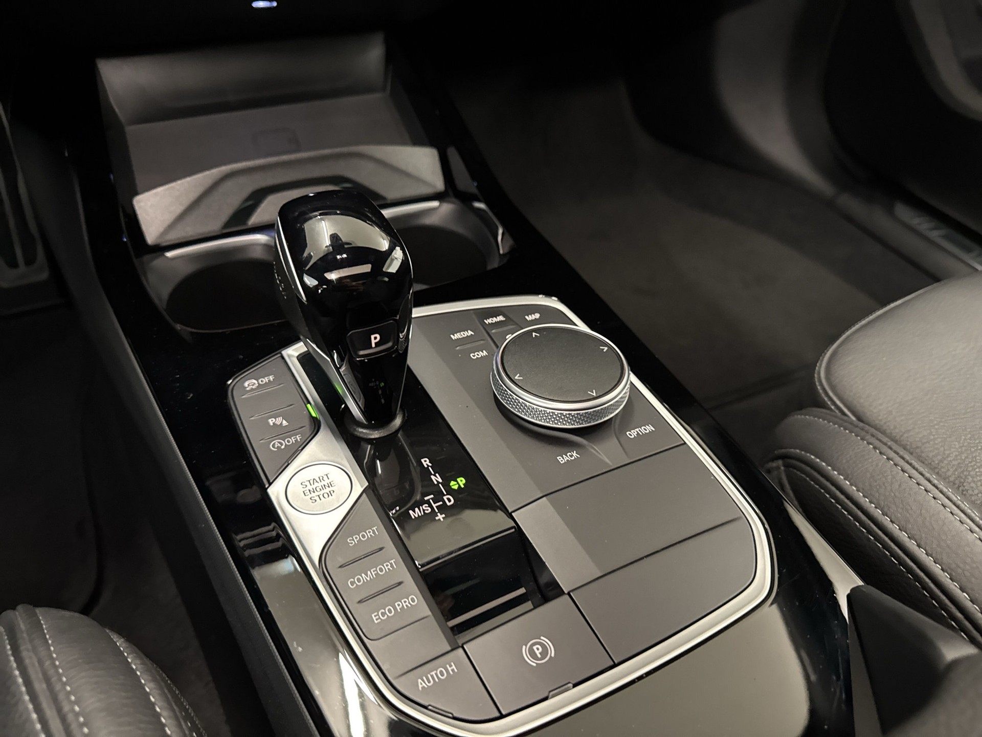 BMW M135i xDrive Swiss Performance Steptronic-image-12