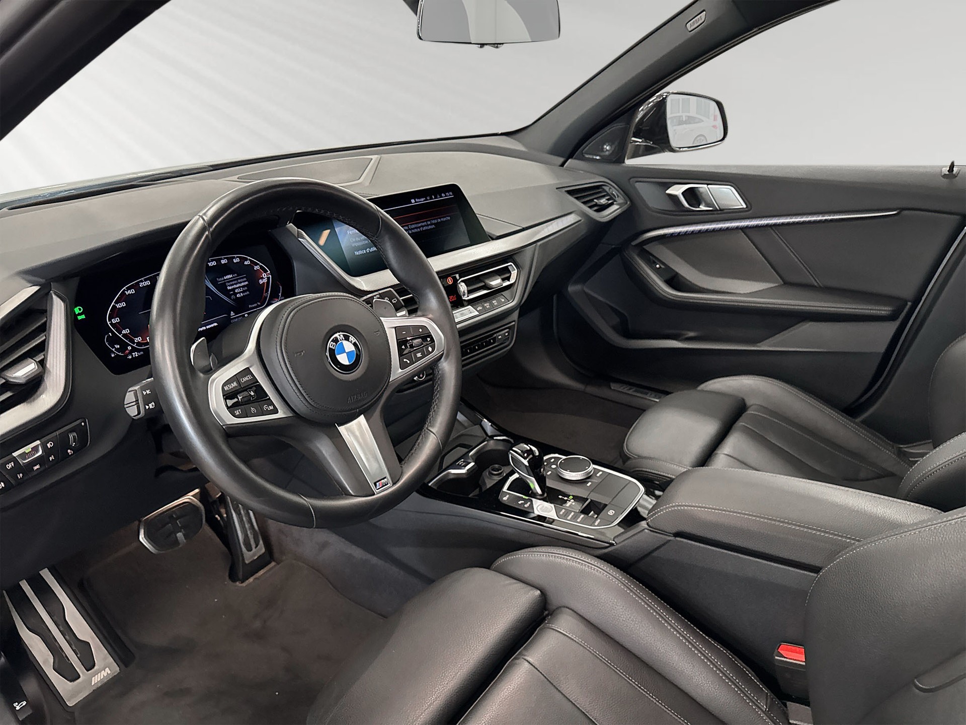 BMW M135i xDrive Swiss Performance Steptronic-image-3