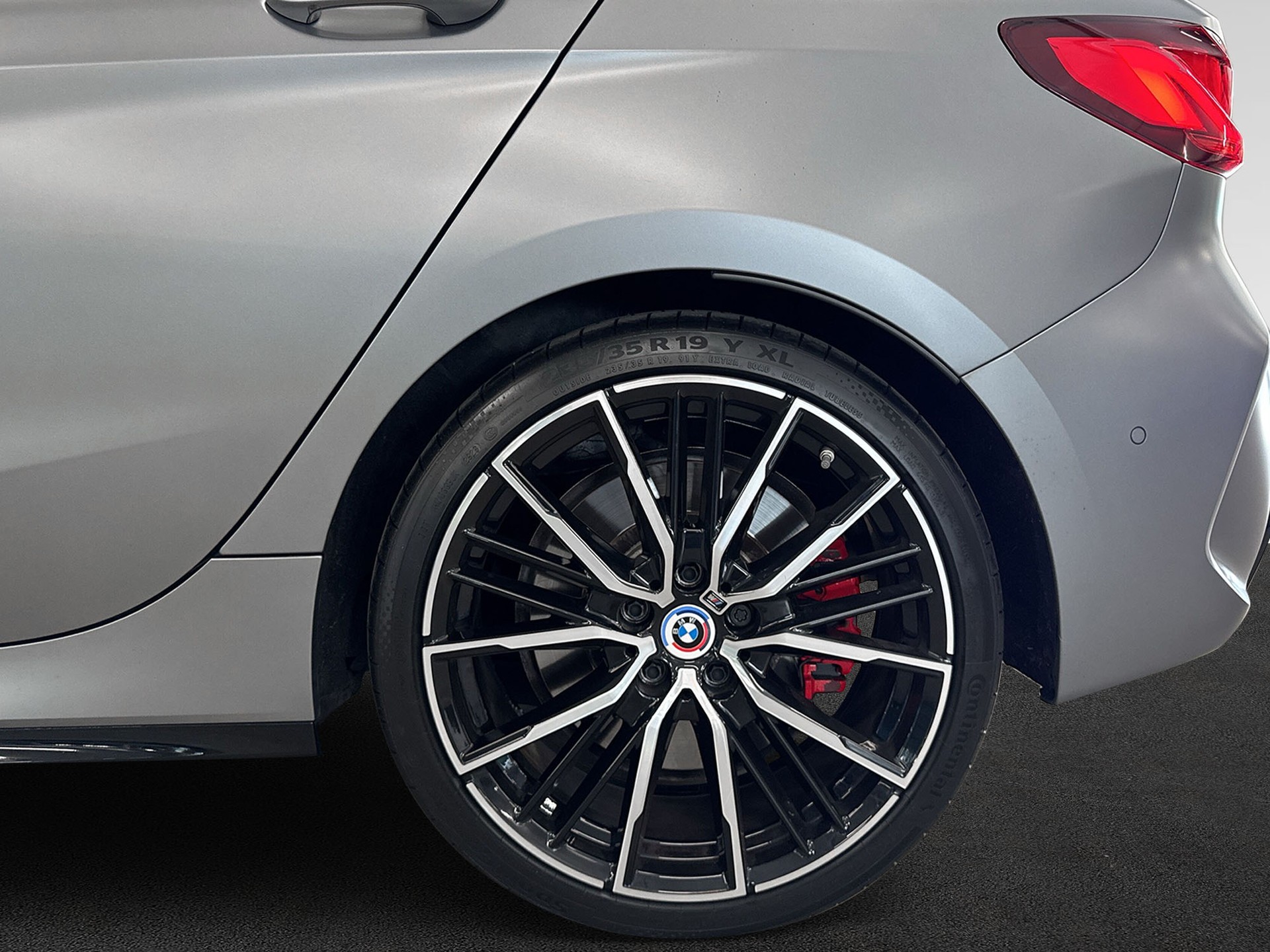 BMW M135i xDrive Swiss Performance Steptronic-image-8