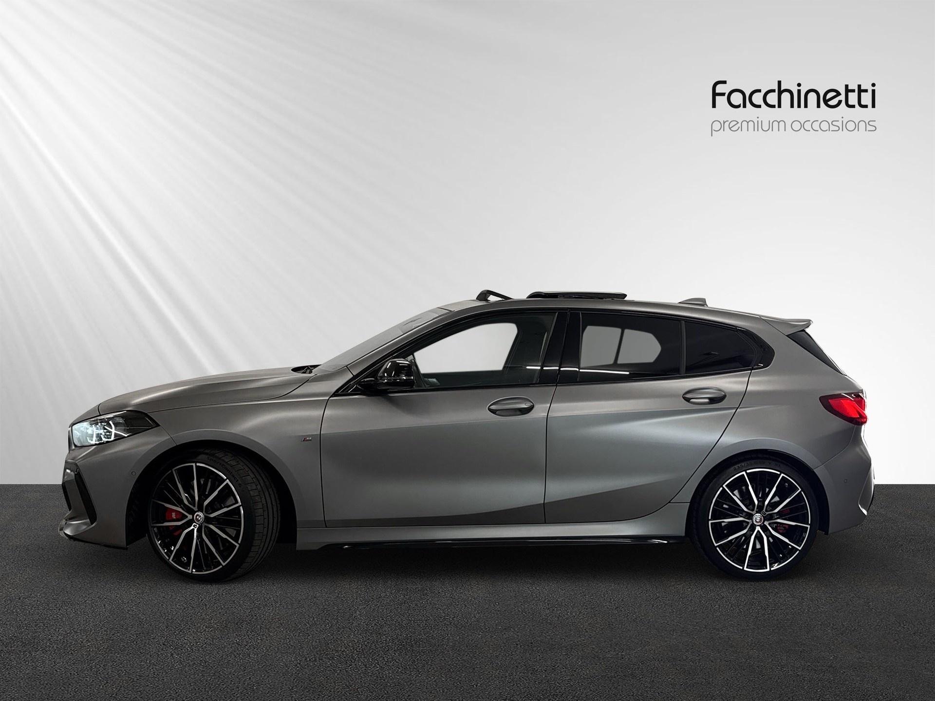 BMW M135i xDrive Swiss Performance Steptronic-image-1