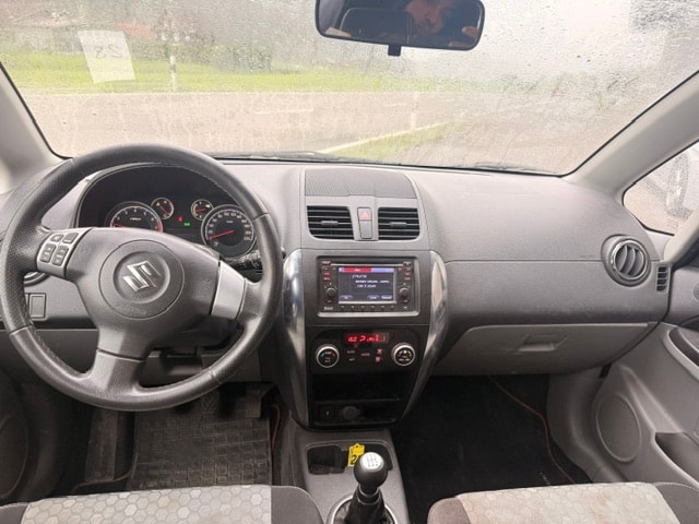 SUZUKI SX4 1.6 16V GL Top 4WD-image-14