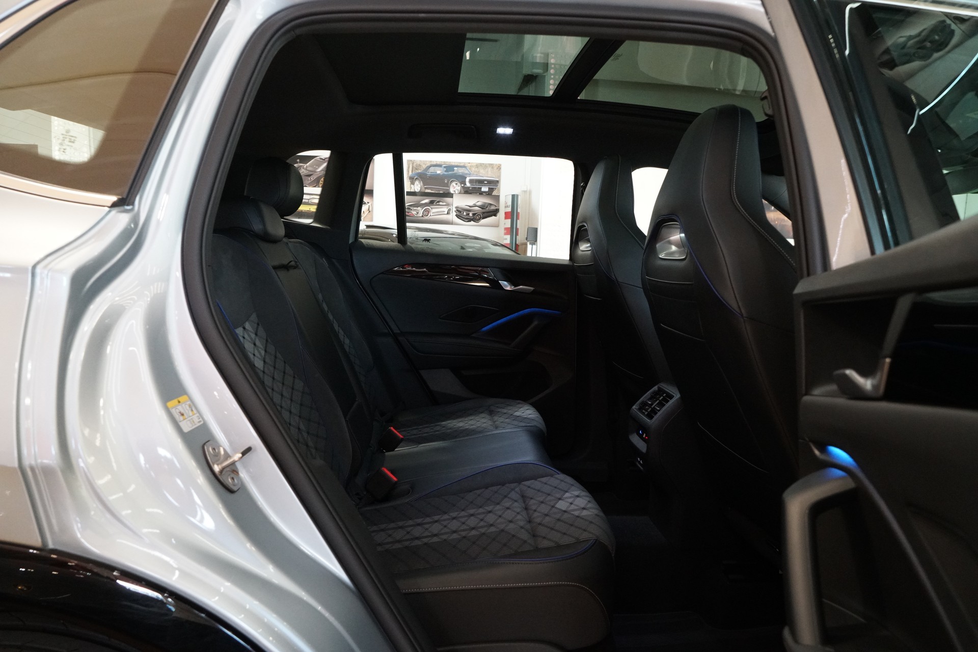 VW Tiguan 2.0 TSI DSG R-Line 4Motion-image-18