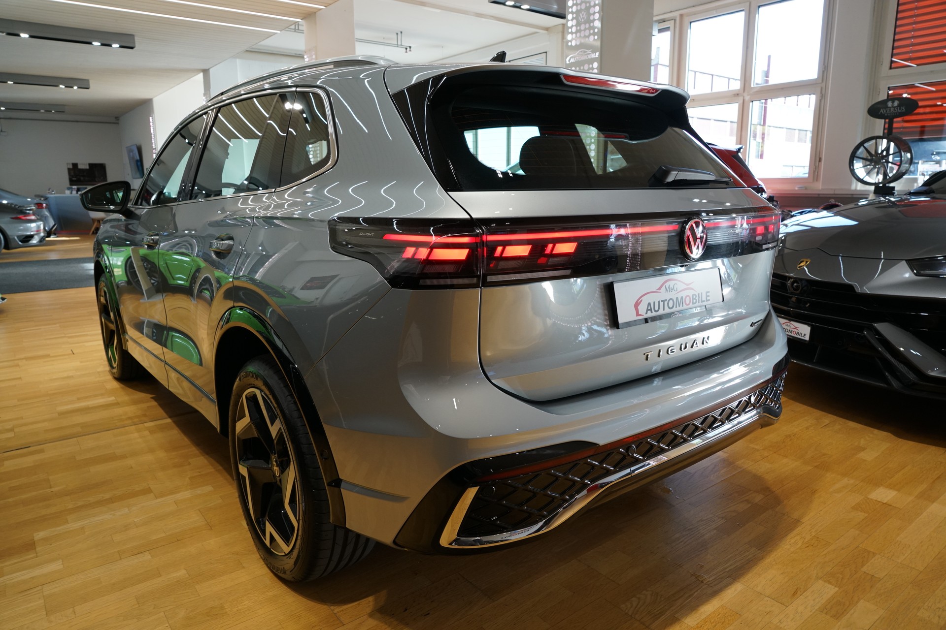 VW Tiguan 2.0 TSI DSG R-Line 4Motion-image-4