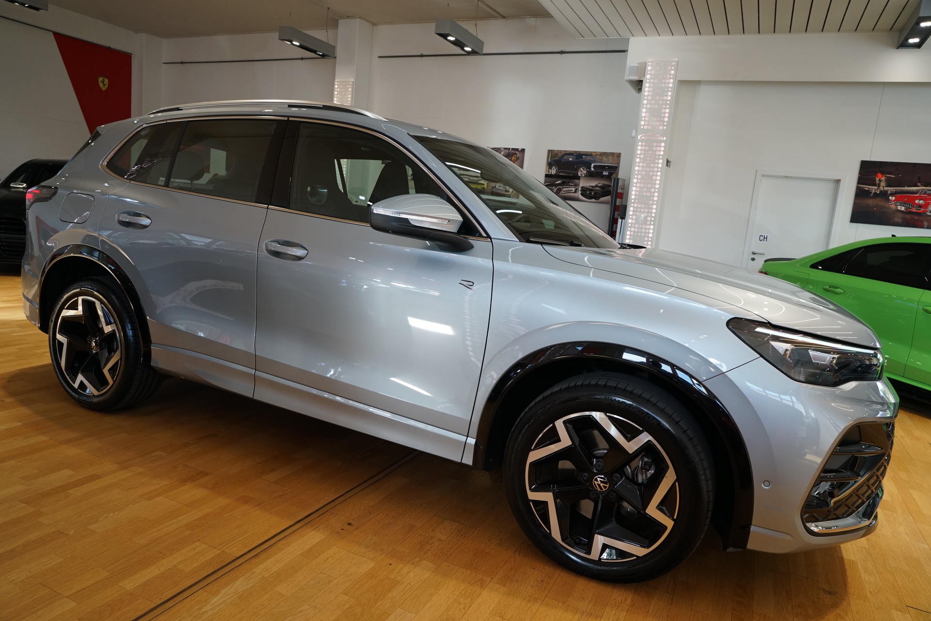 VW Tiguan 2.0 TSI DSG R-Line 4Motion-image-7