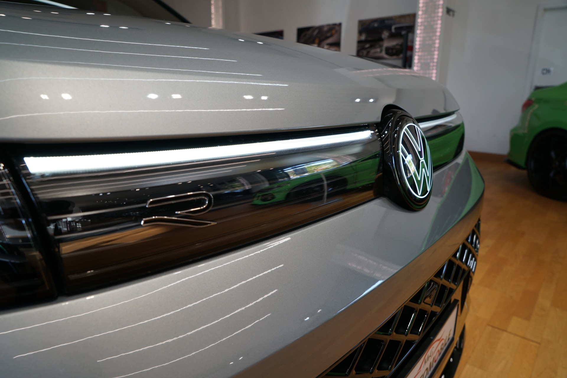 VW Tiguan 2.0 TSI DSG R-Line 4Motion-image-3