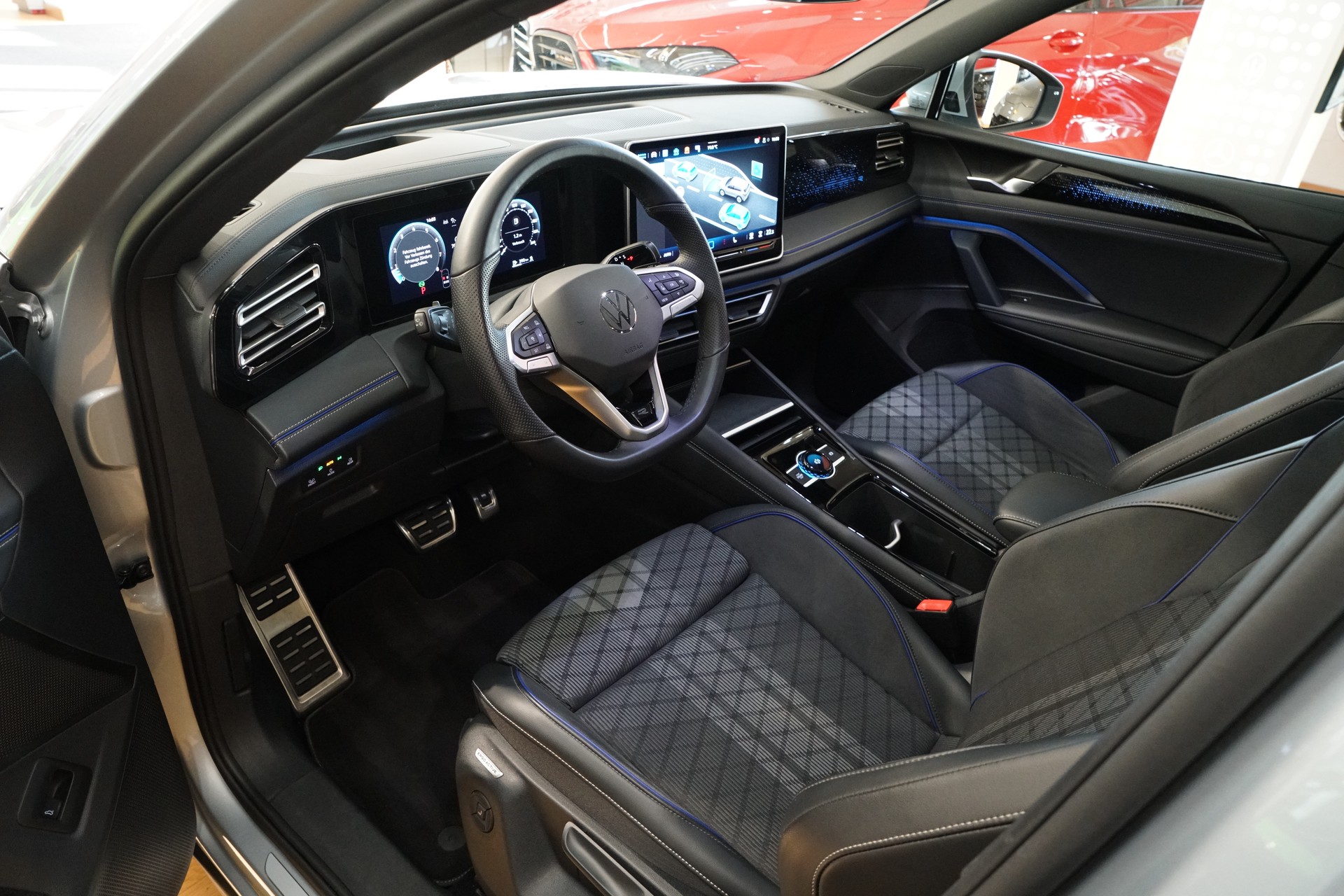 VW Tiguan 2.0 TSI DSG R-Line 4Motion-image-9