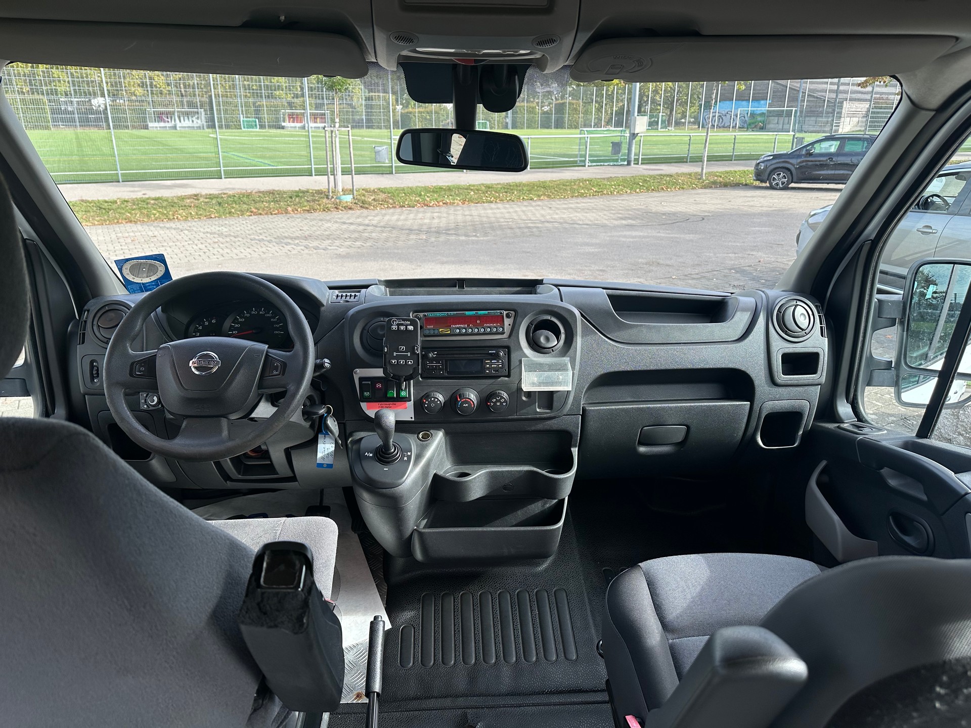 NISSAN NV400 F35.17 L2H2 FWD Comfort-image-9