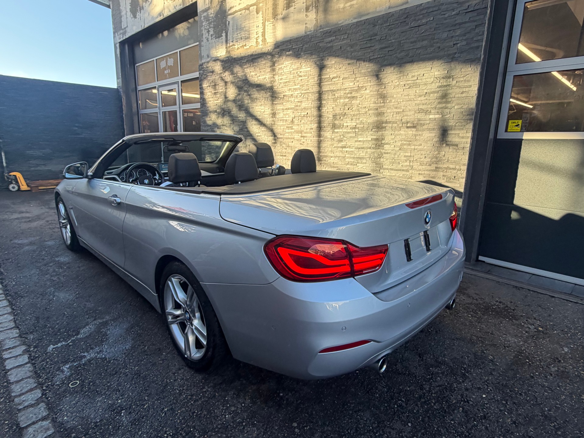 BMW 440i Cabriolet Luxury Line Steptronic-image-2