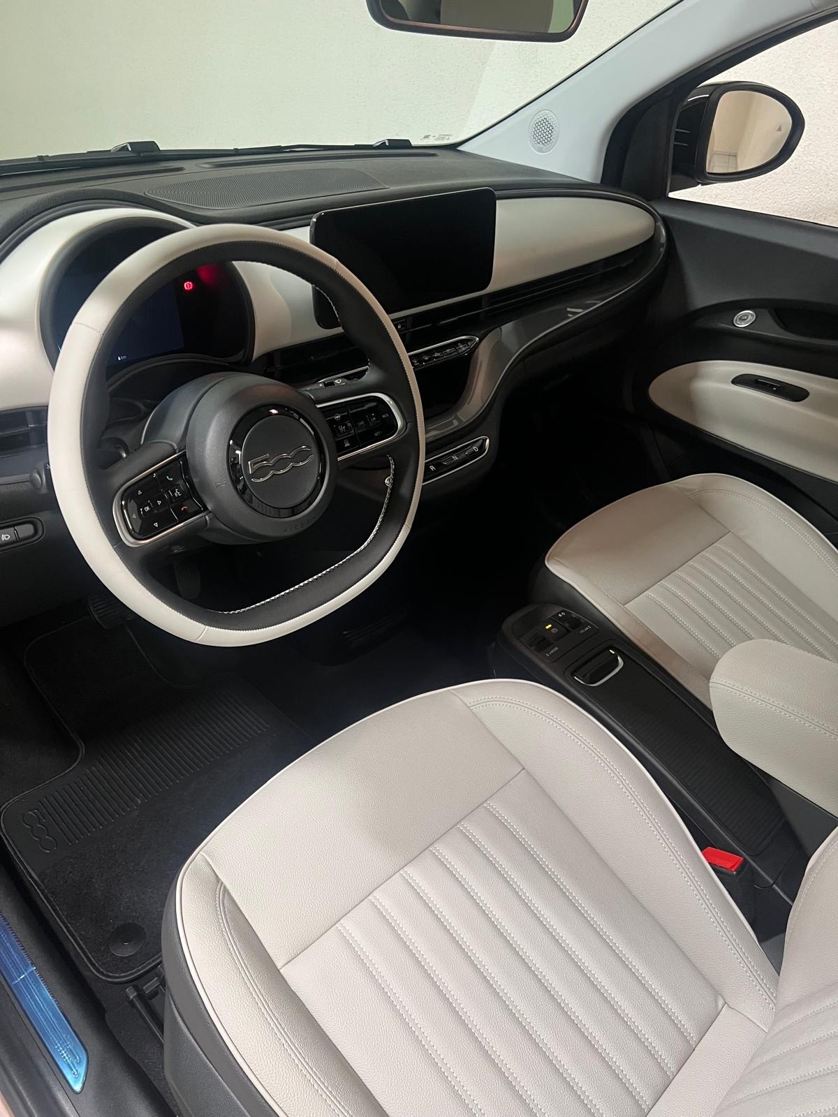 FIAT 500 electric 87 kW La Prima-image-9