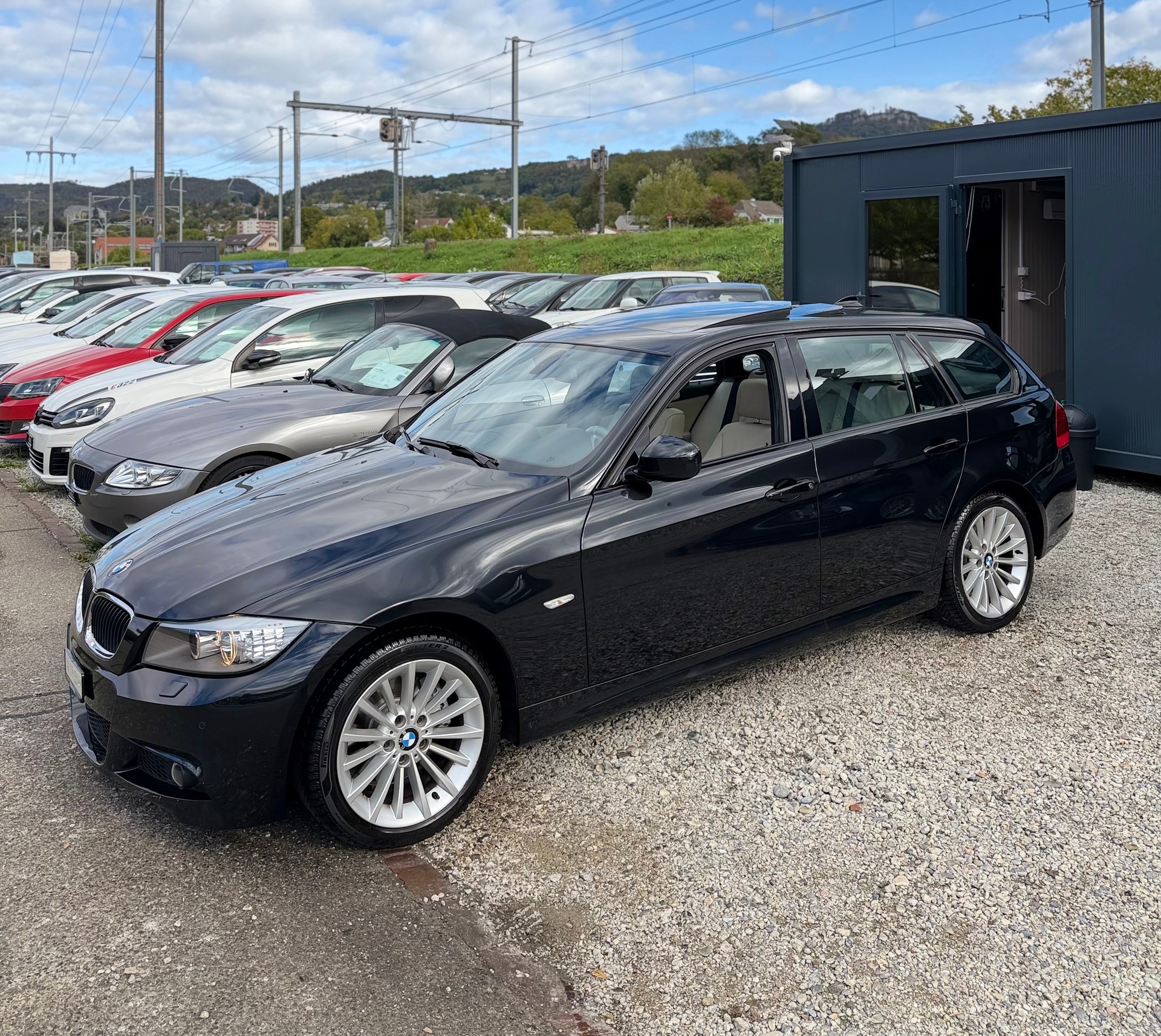 BMW 320d xDrive Touring Steptronic**M-Paket**Schiebedach*Facelift**-image-7