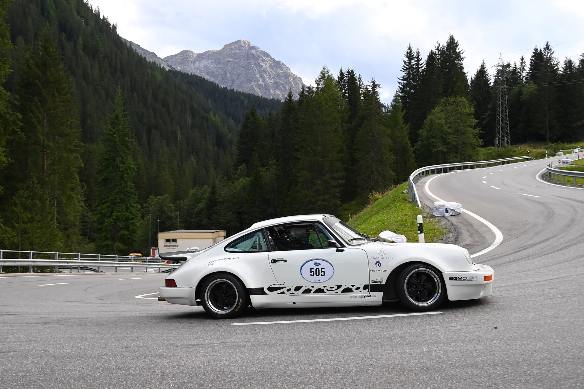 PORSCHE 911 RS-image-5
