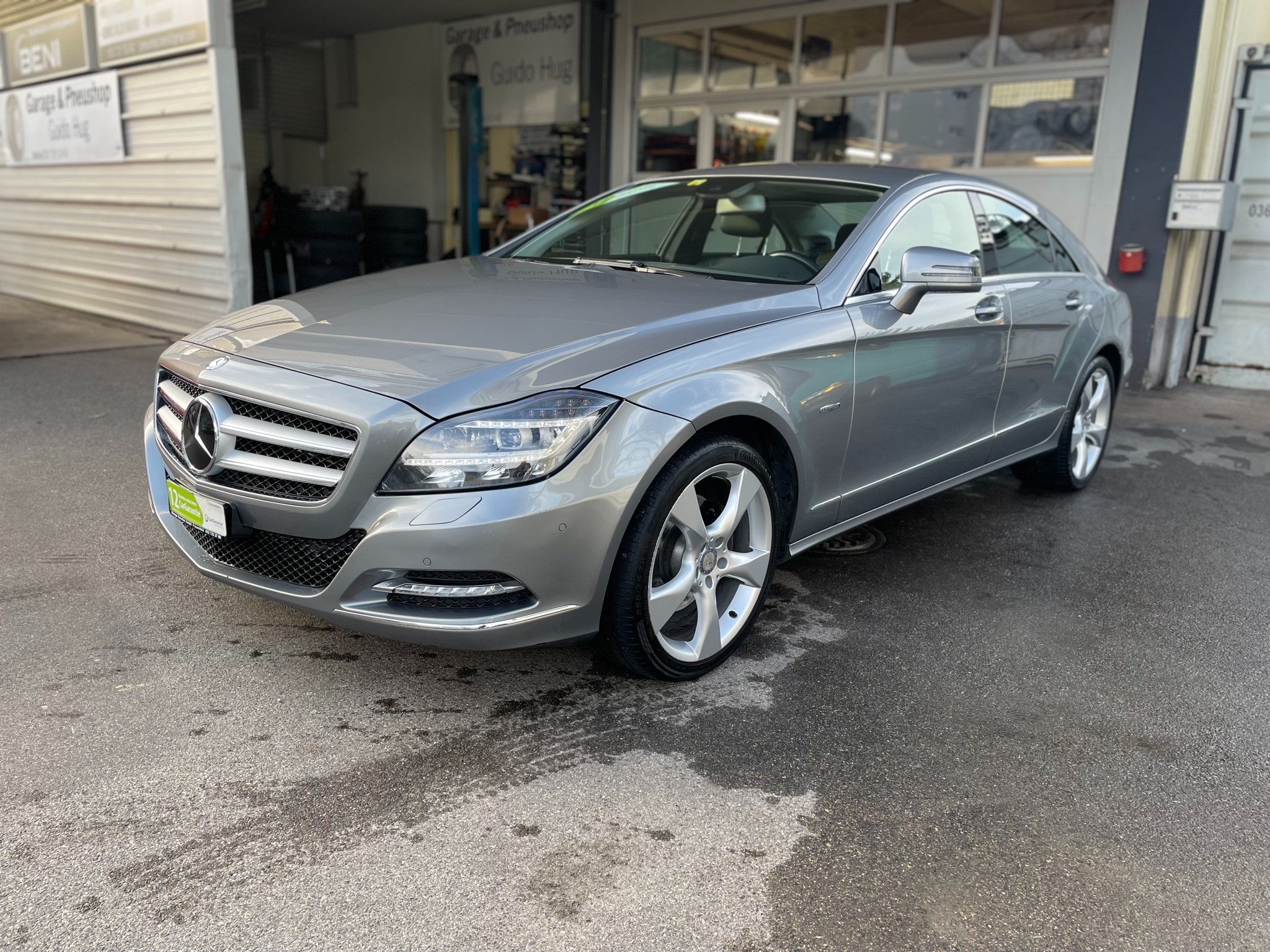 Car photo