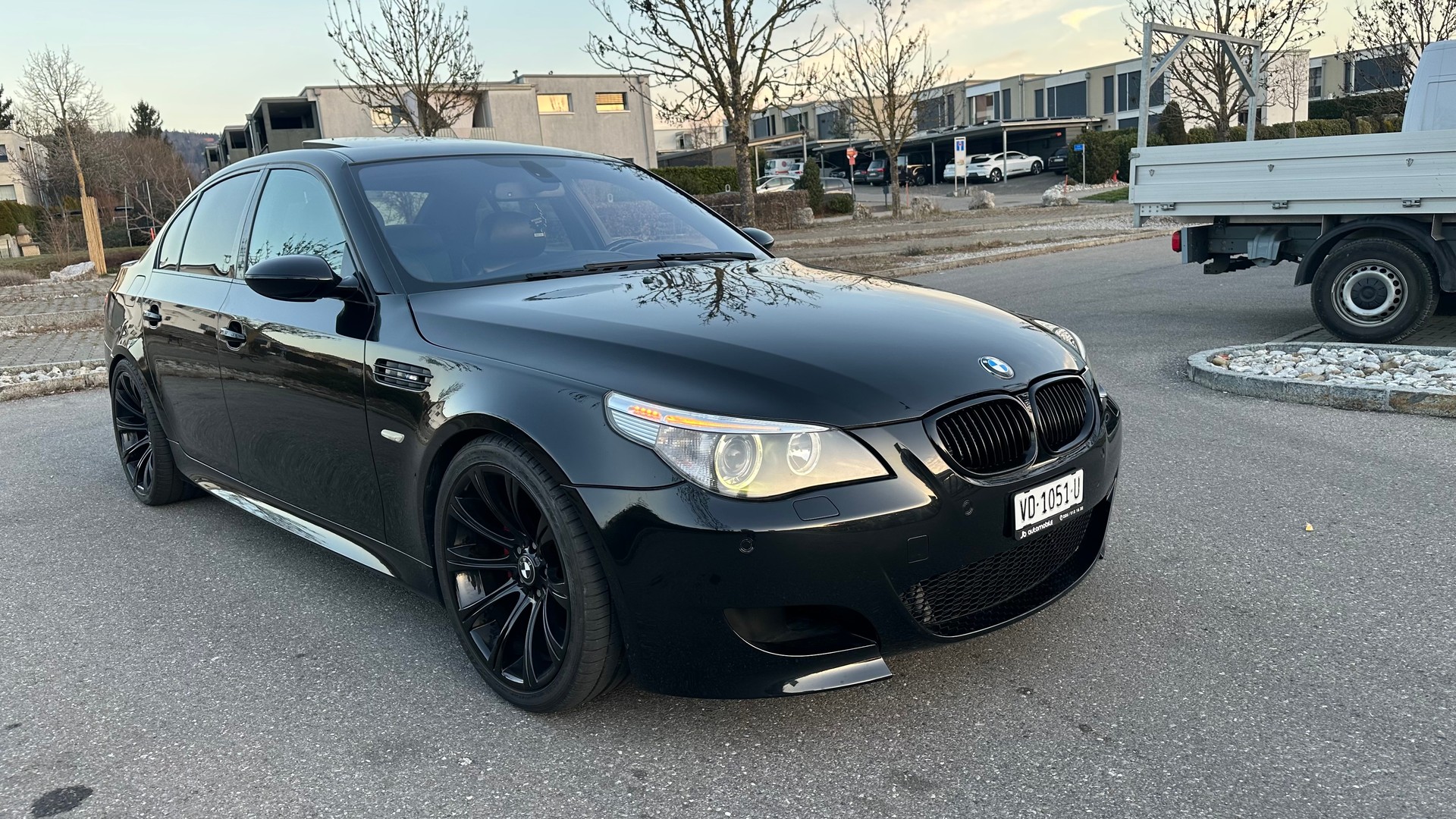 BMW M5-image-0
