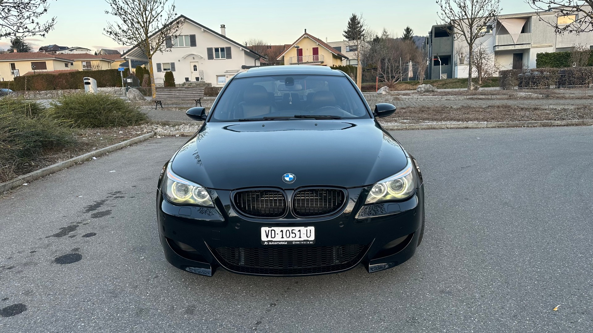 BMW M5-image-1