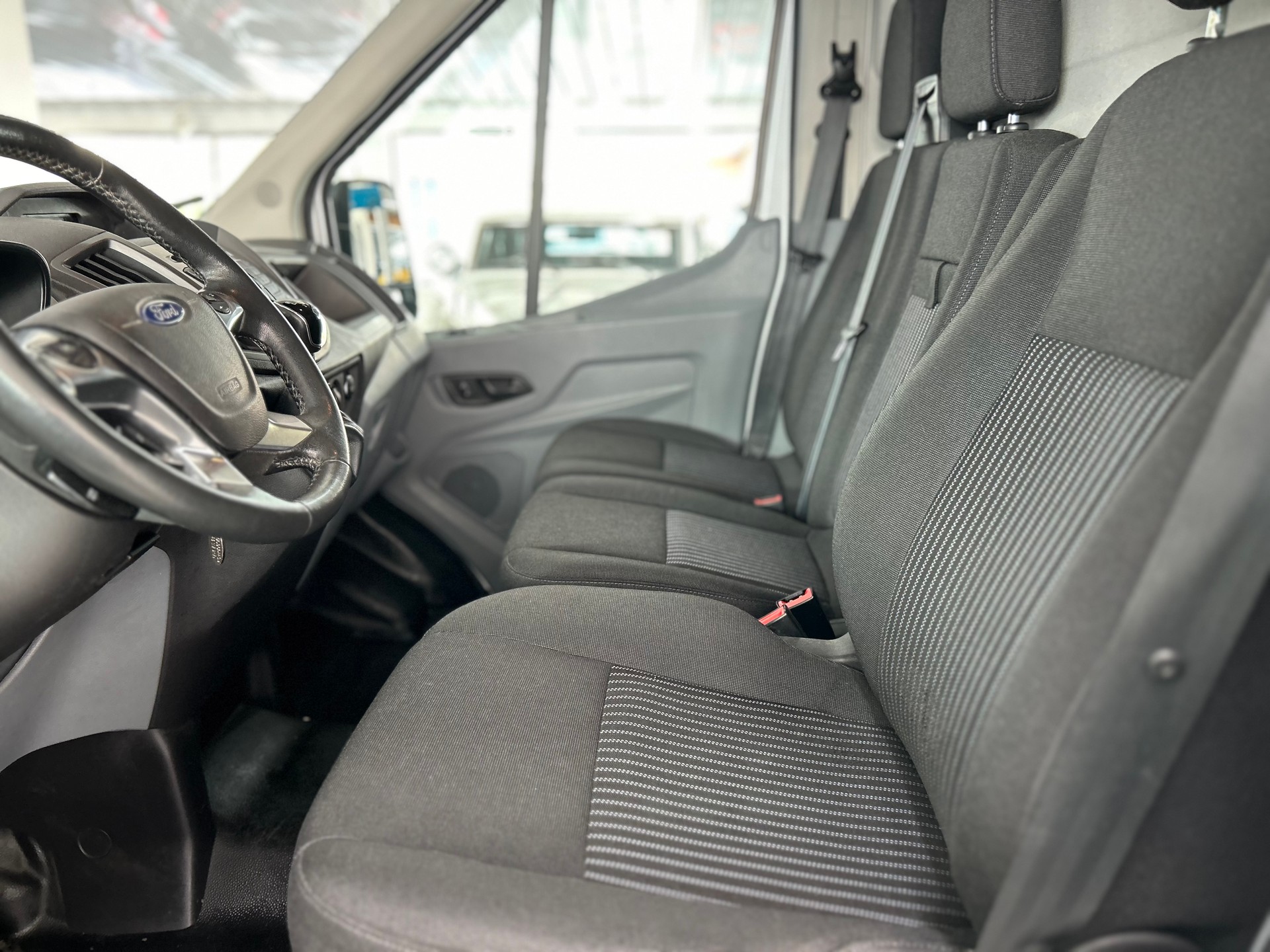FORD Transit Van 350 L2H2 Trend 4WD-image-7