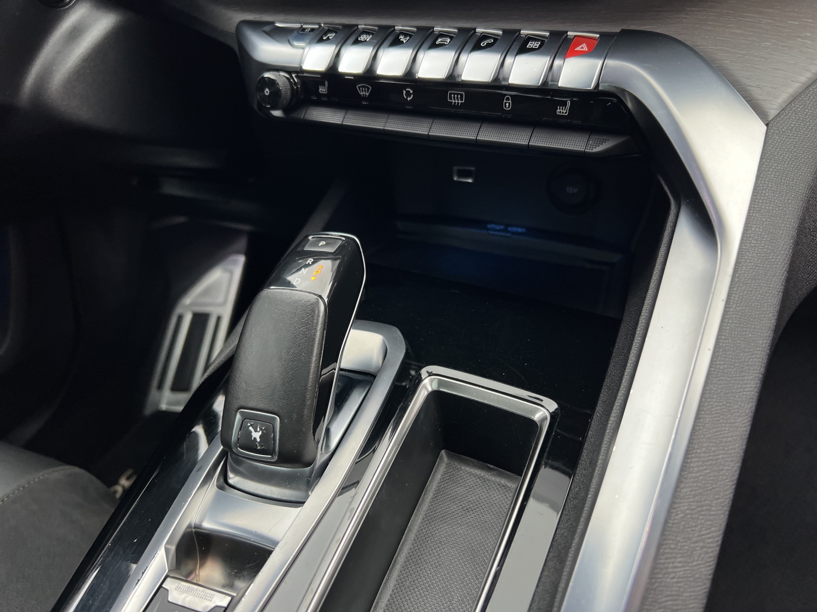 PEUGEOT 5008 2.0 BlueHDi GT EAT-image-23
