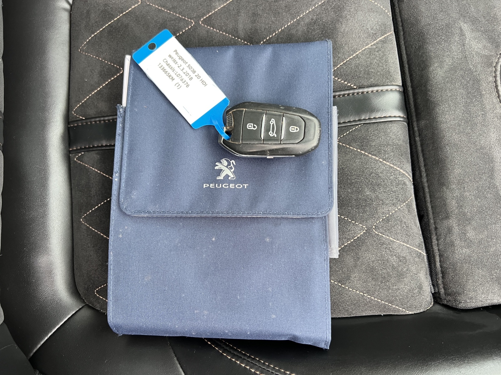 PEUGEOT 5008 2.0 BlueHDi GT EAT-image-22