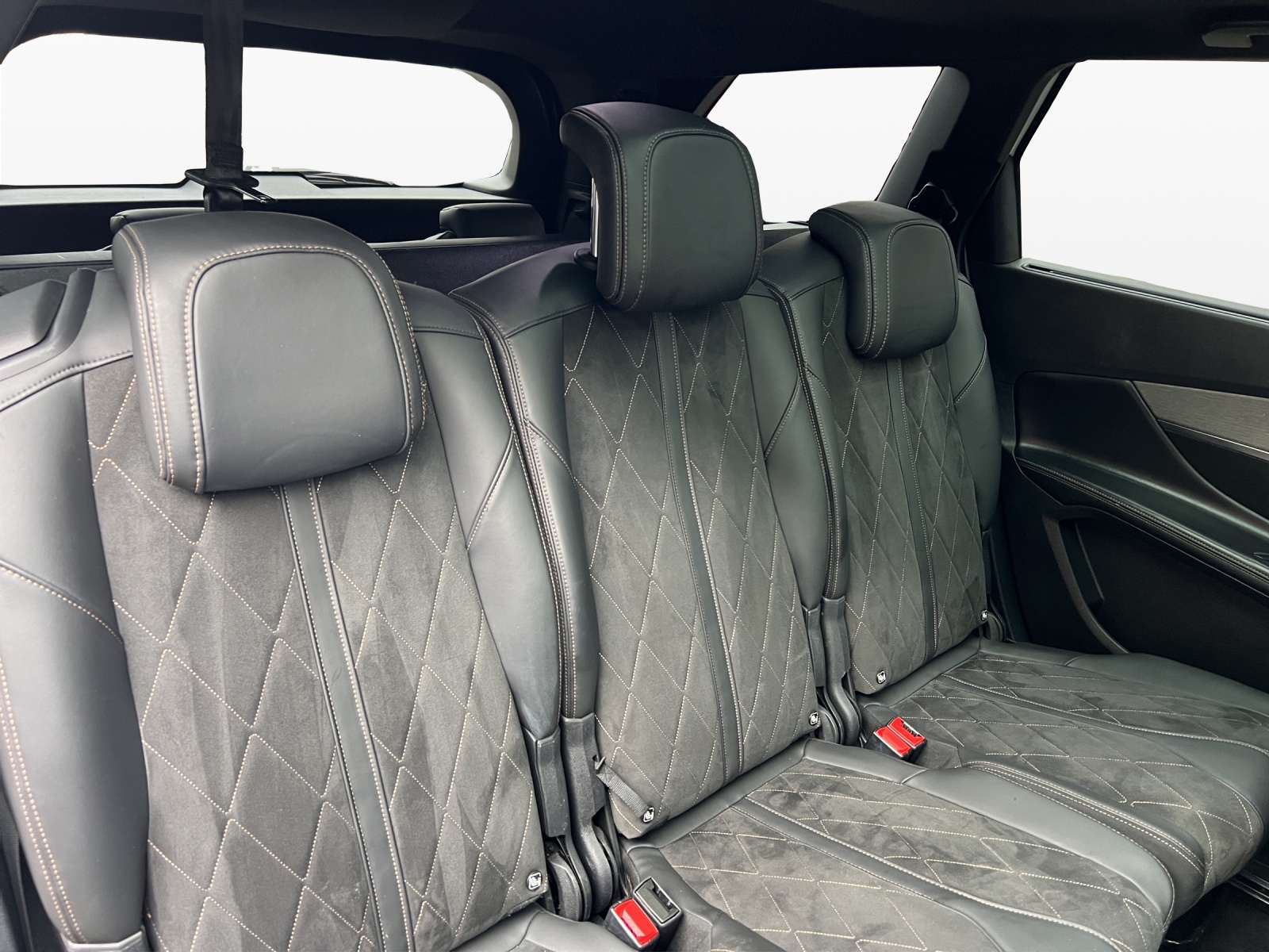 PEUGEOT 5008 2.0 BlueHDi GT EAT-image-17