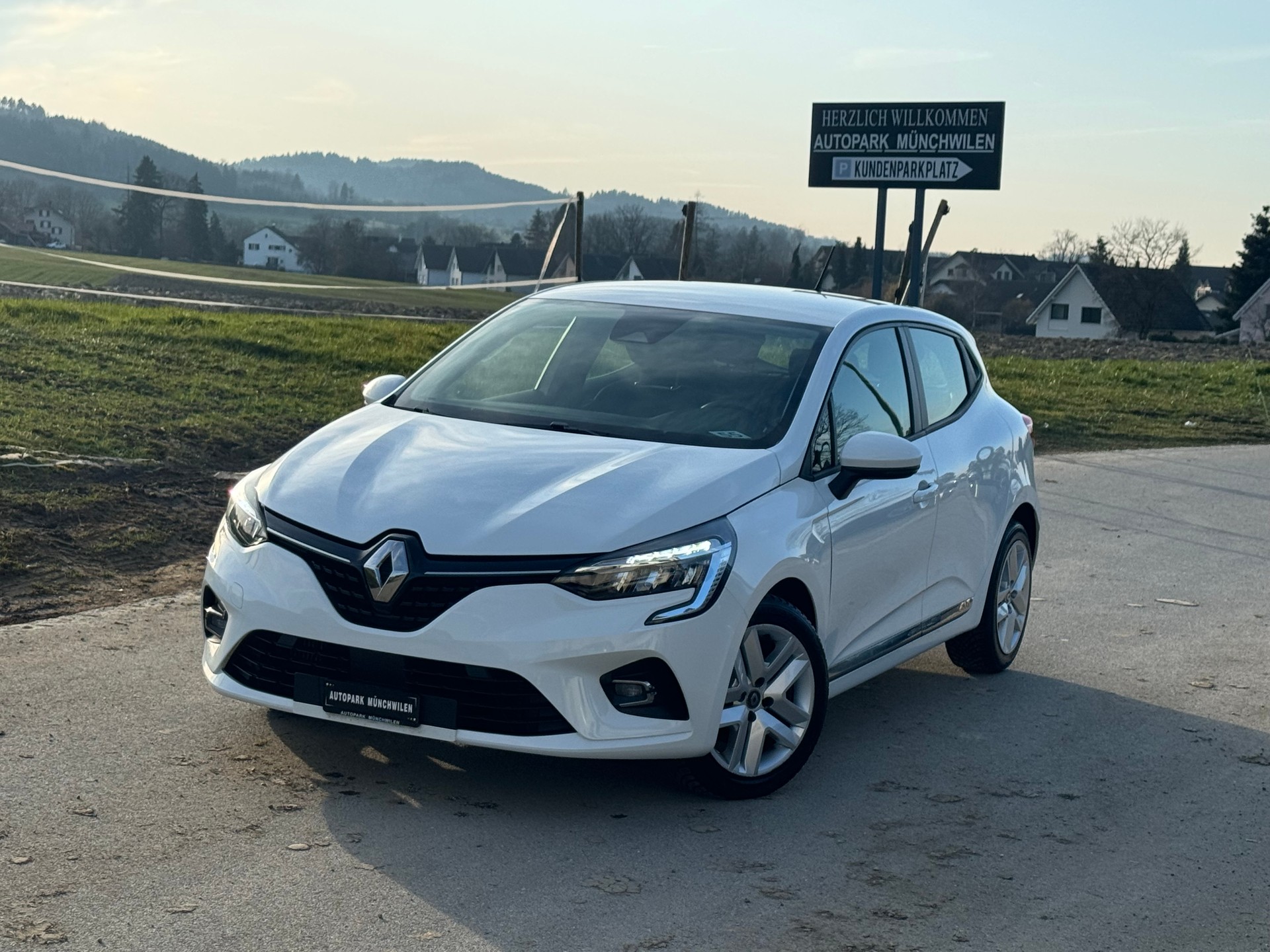 RENAULT Clio 1.0 Business CVT