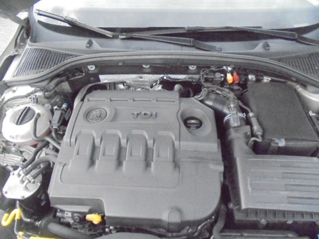 SKODA Octavia 1.6 TDI Ambition DSG-image-14