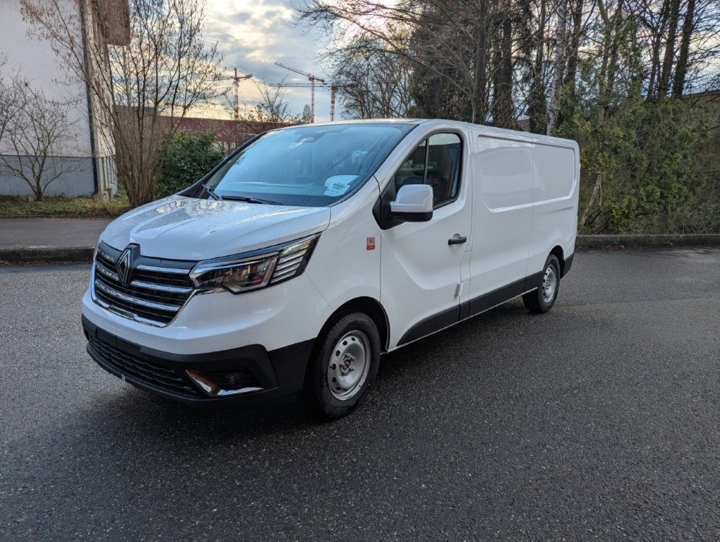 RENAULT 150 BVA L2H1