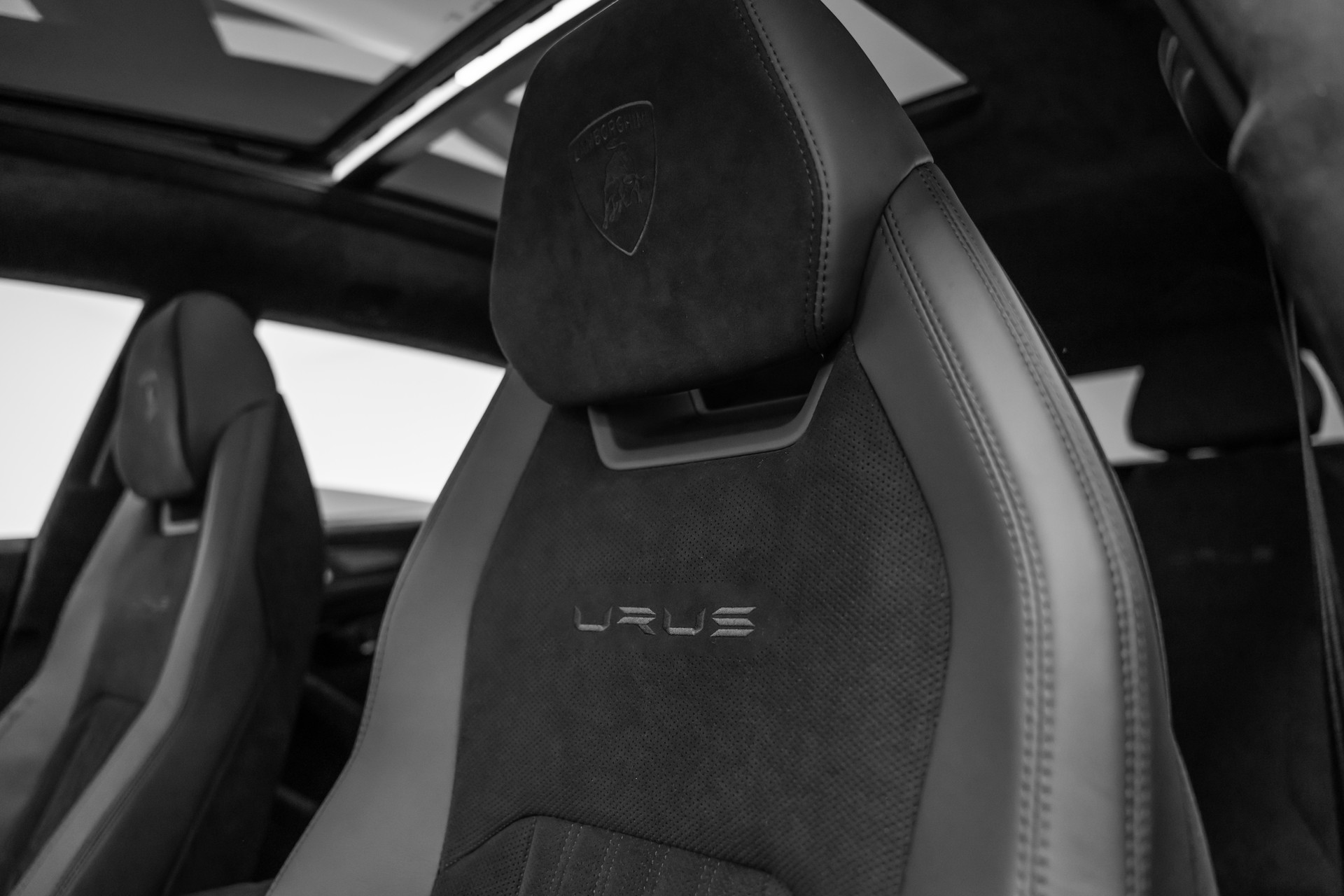 LAMBORGHINI Performante-image-18