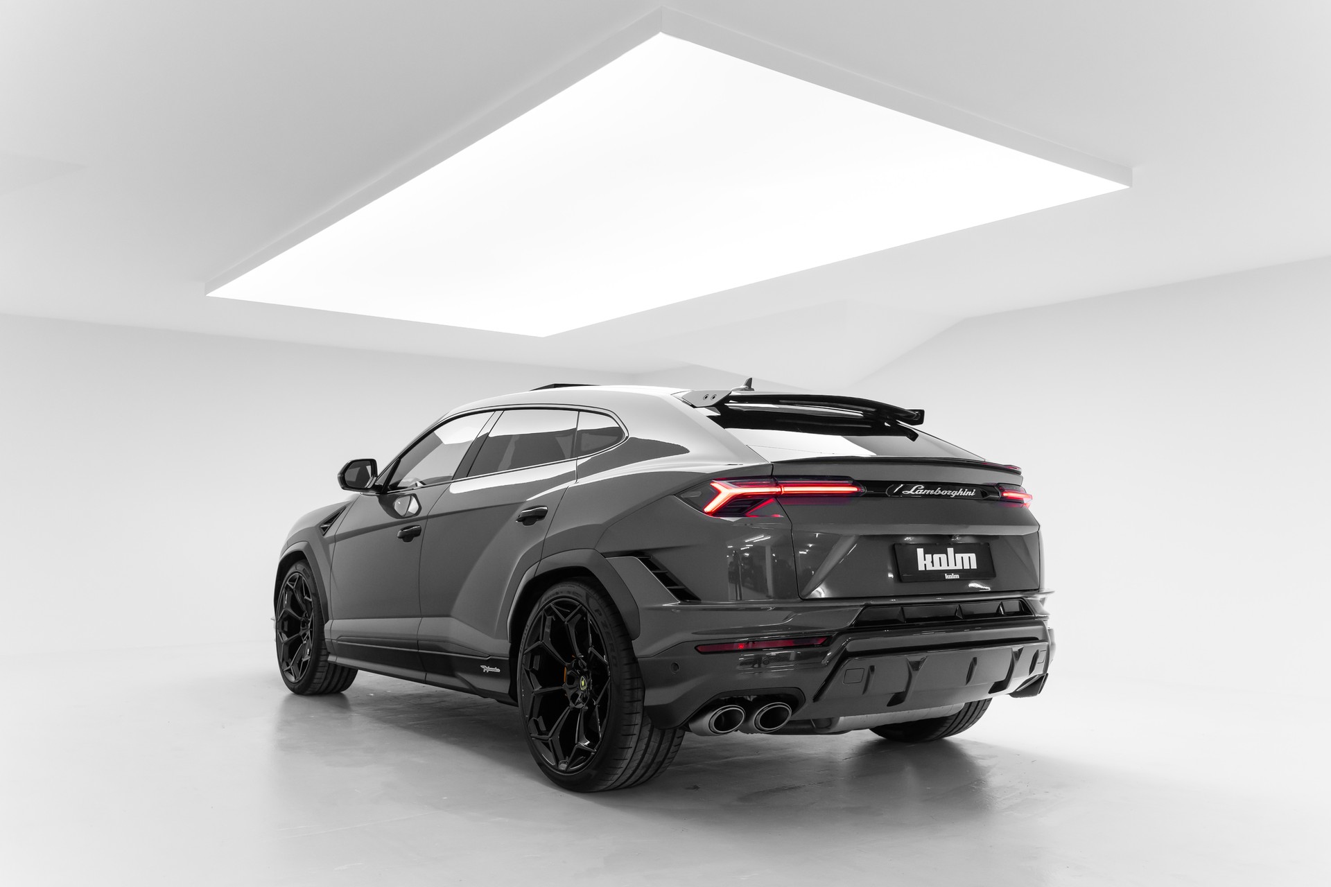 LAMBORGHINI Performante-image-5